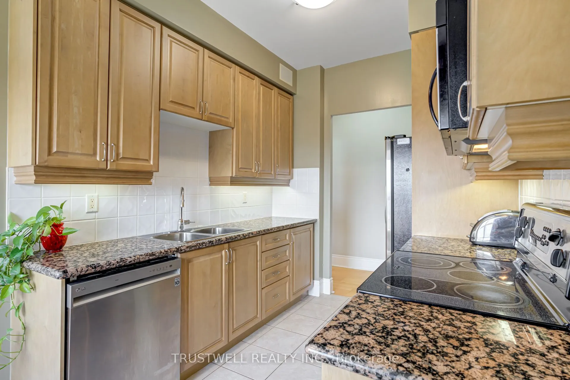 78 Harrison Garden Boulevard, #2305