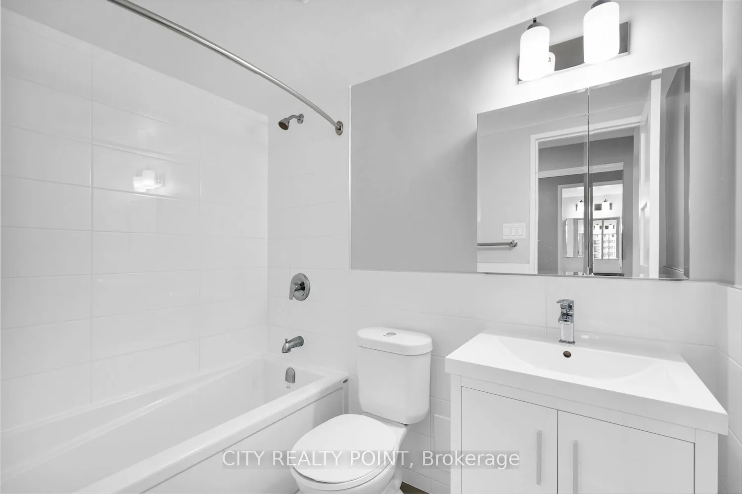33 Isabella Street, #1907