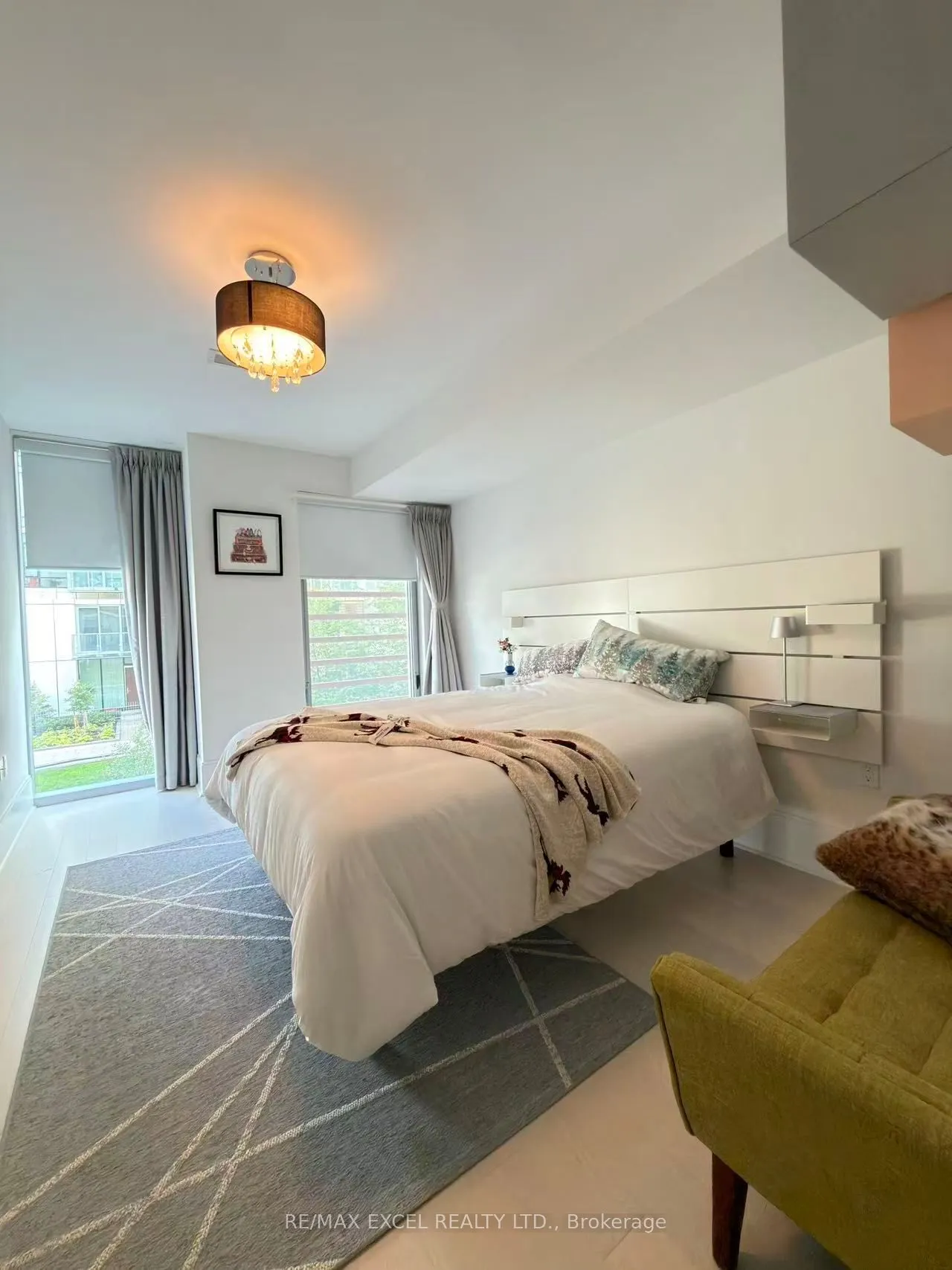 29 Queens Quay E, #Th127