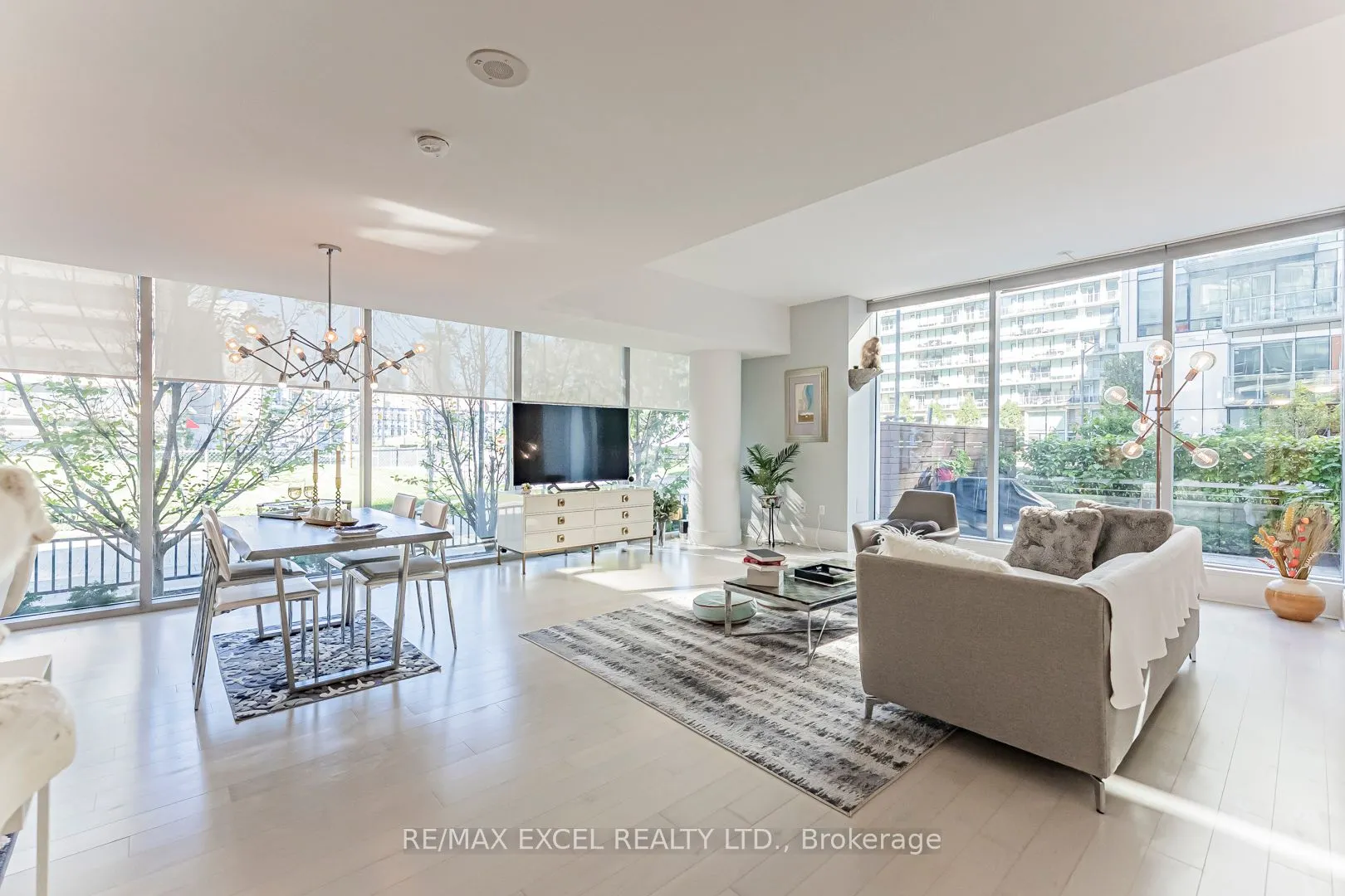 29 Queens Quay E, #Th127