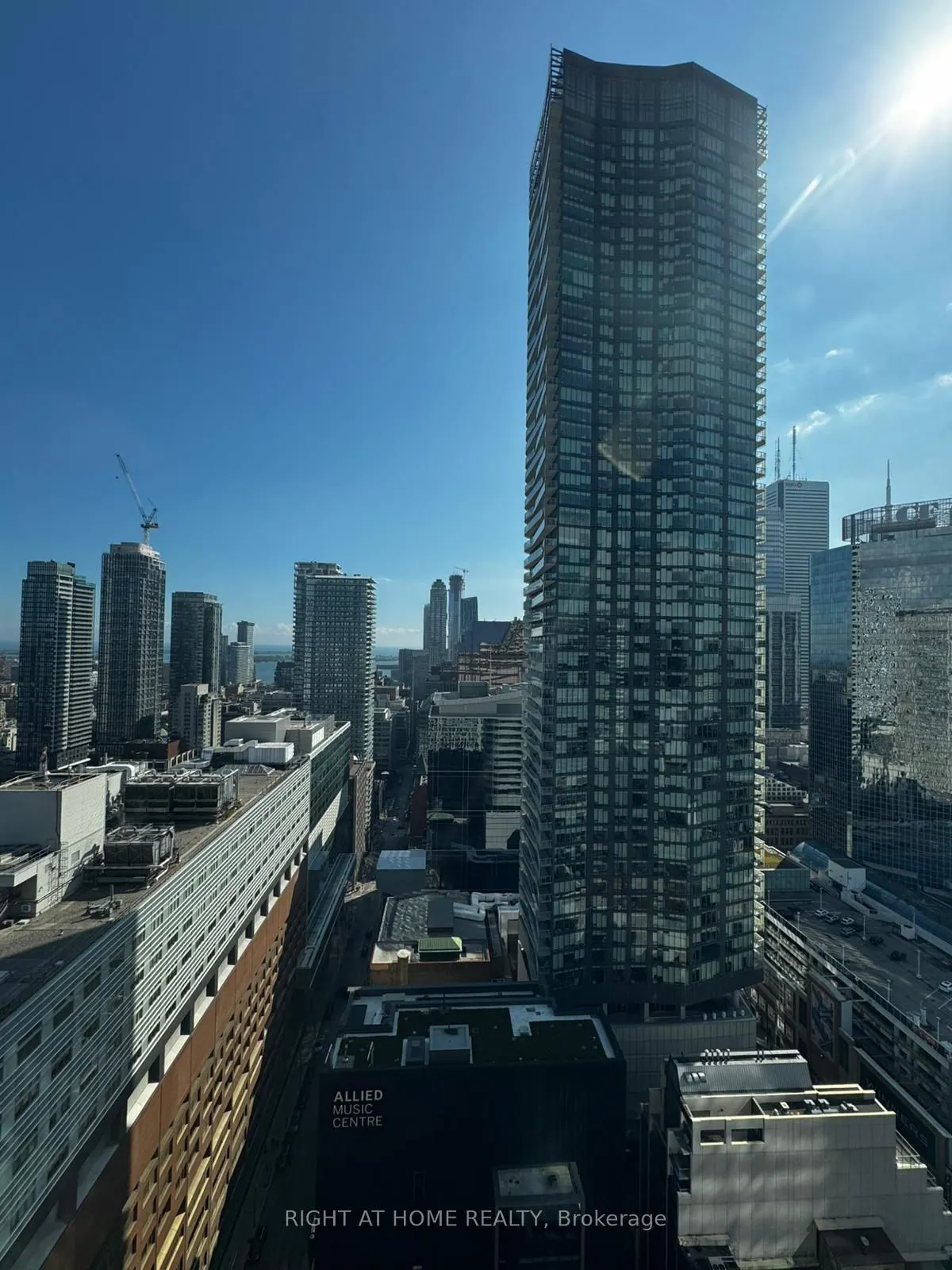 210 Victoria Street, #3605