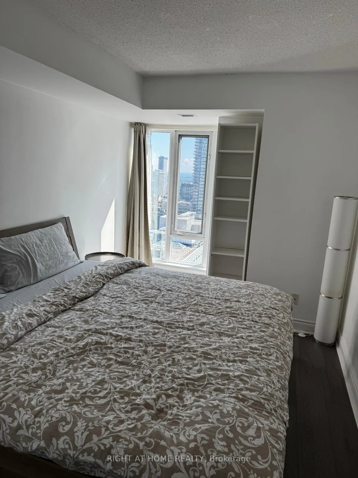 210 Victoria Street, #3605