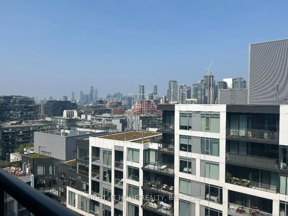 27 Bathurst Street, #1715W