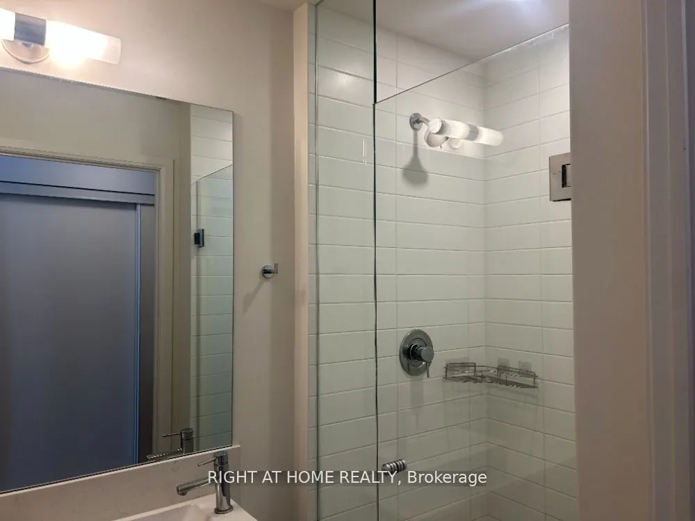 27 Bathurst Street, #1715W