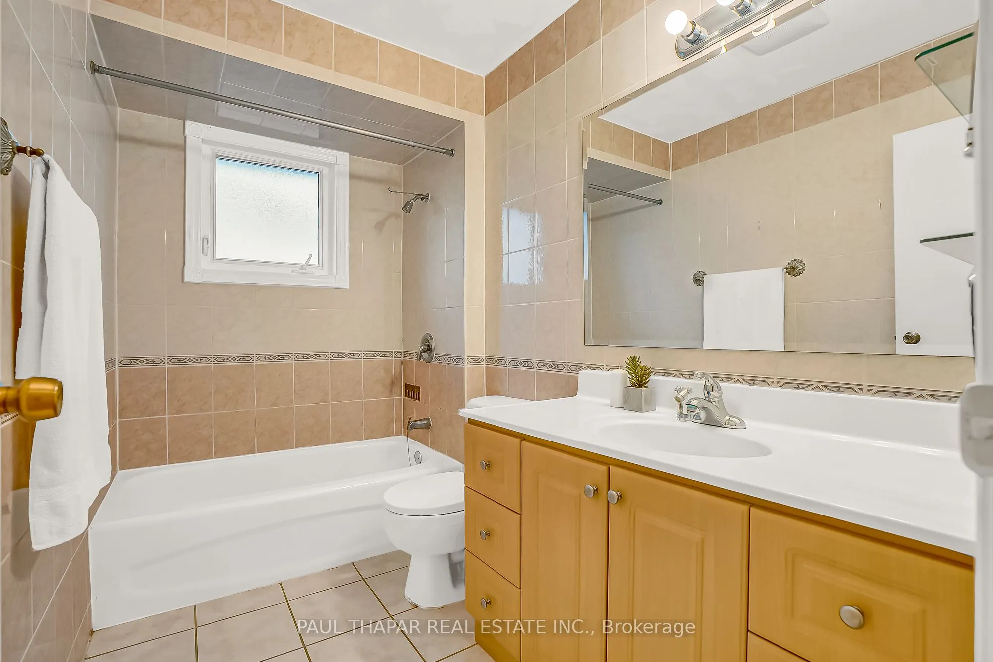 51 Kingland Crescent