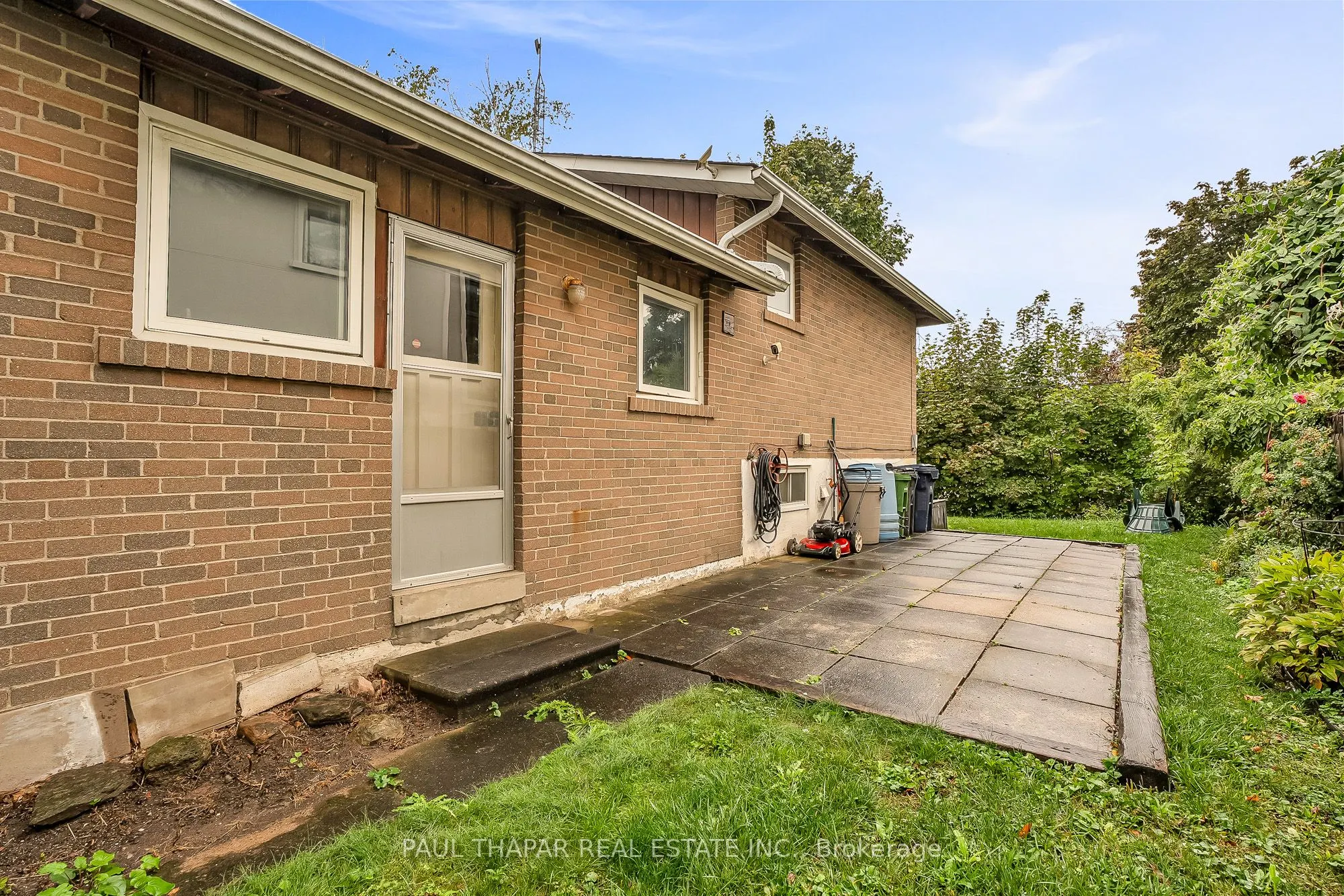 51 Kingland Crescent