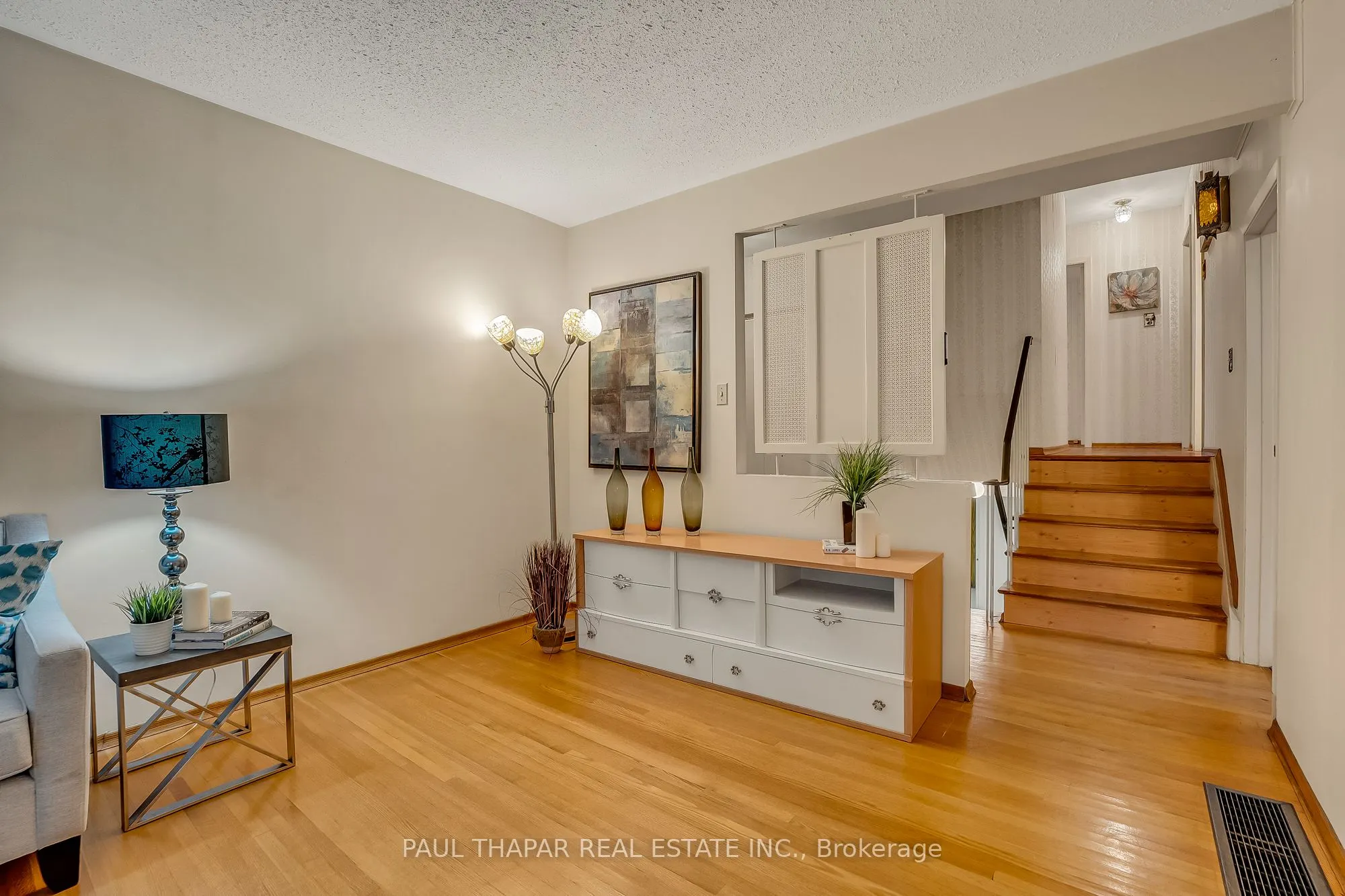 51 Kingland Crescent