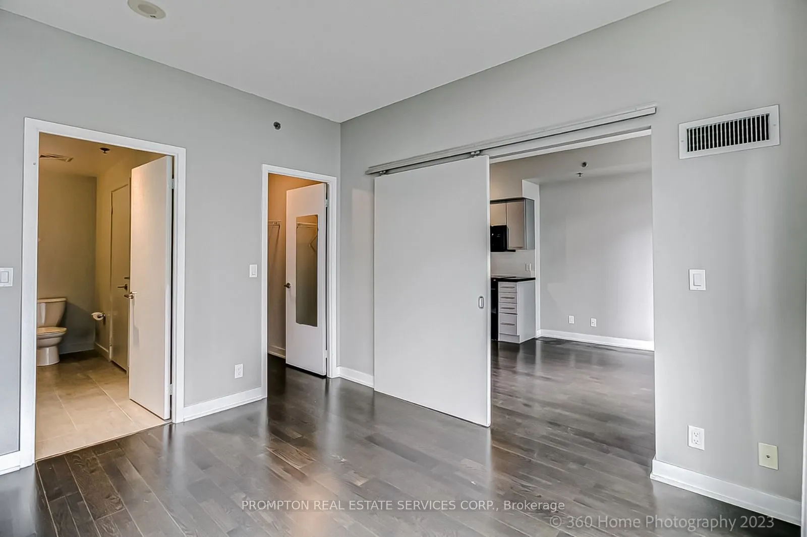 21 Nelson Street, #923