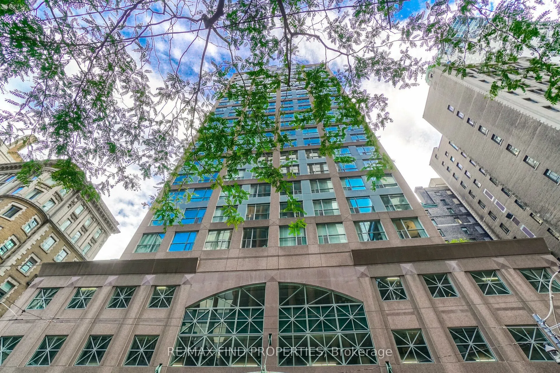 7 King Street E, #1415