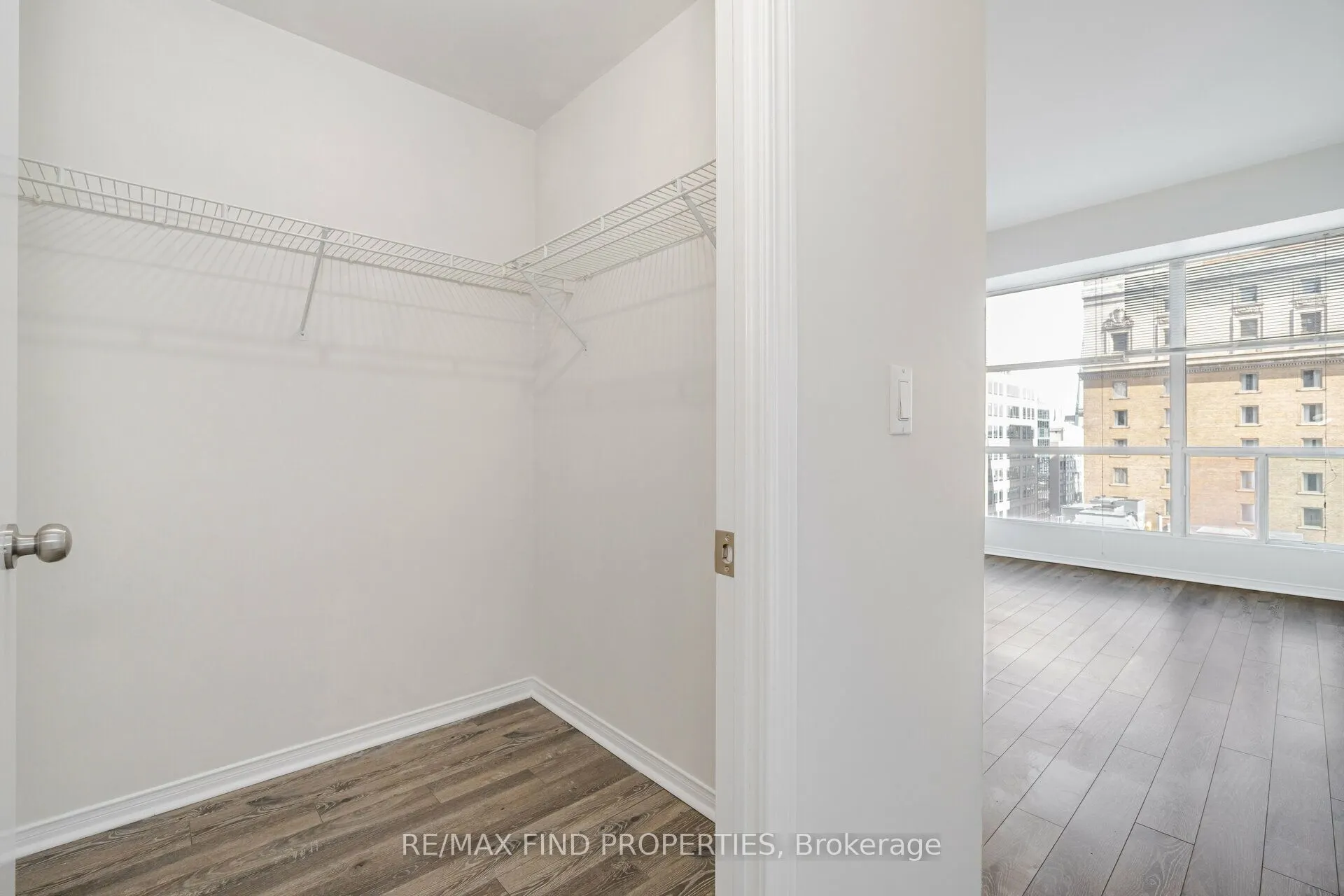 7 King Street E, #1415