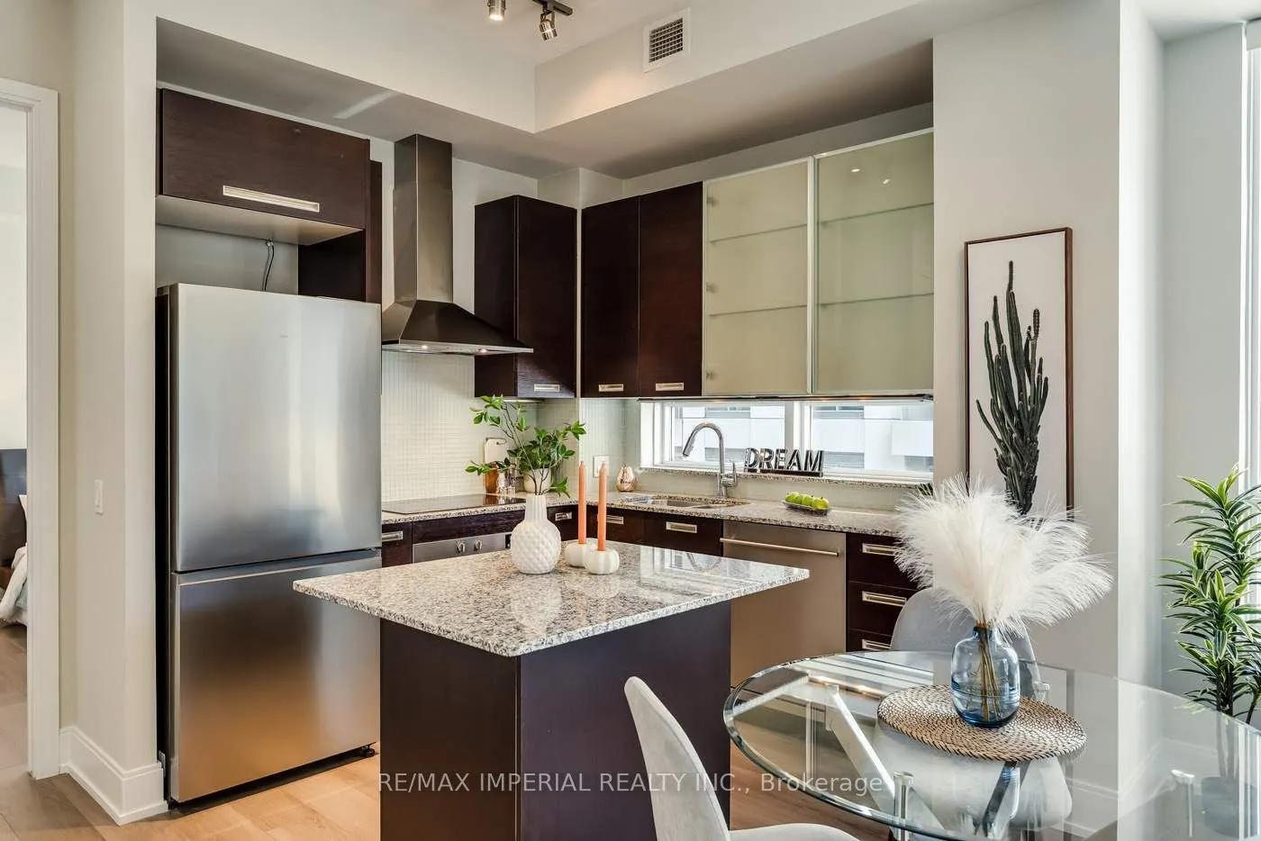 21 Balmuto Street, #1101