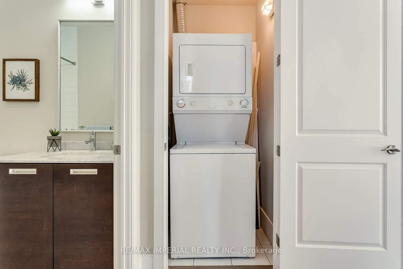 21 Balmuto Street, #1101
