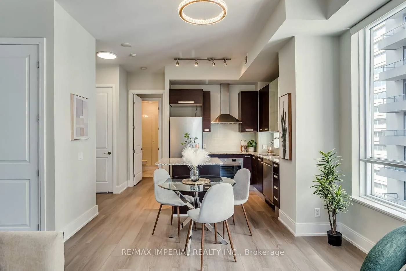 21 Balmuto Street, #1101