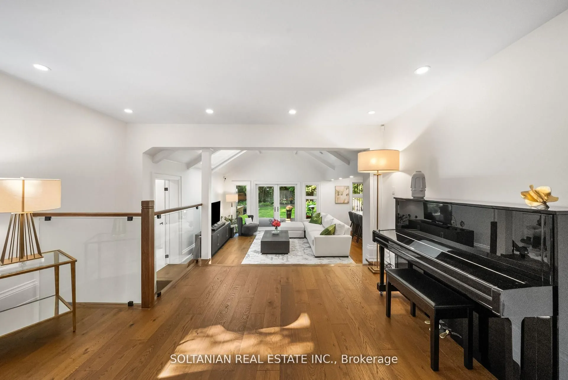 32 Beechwood Avenue
