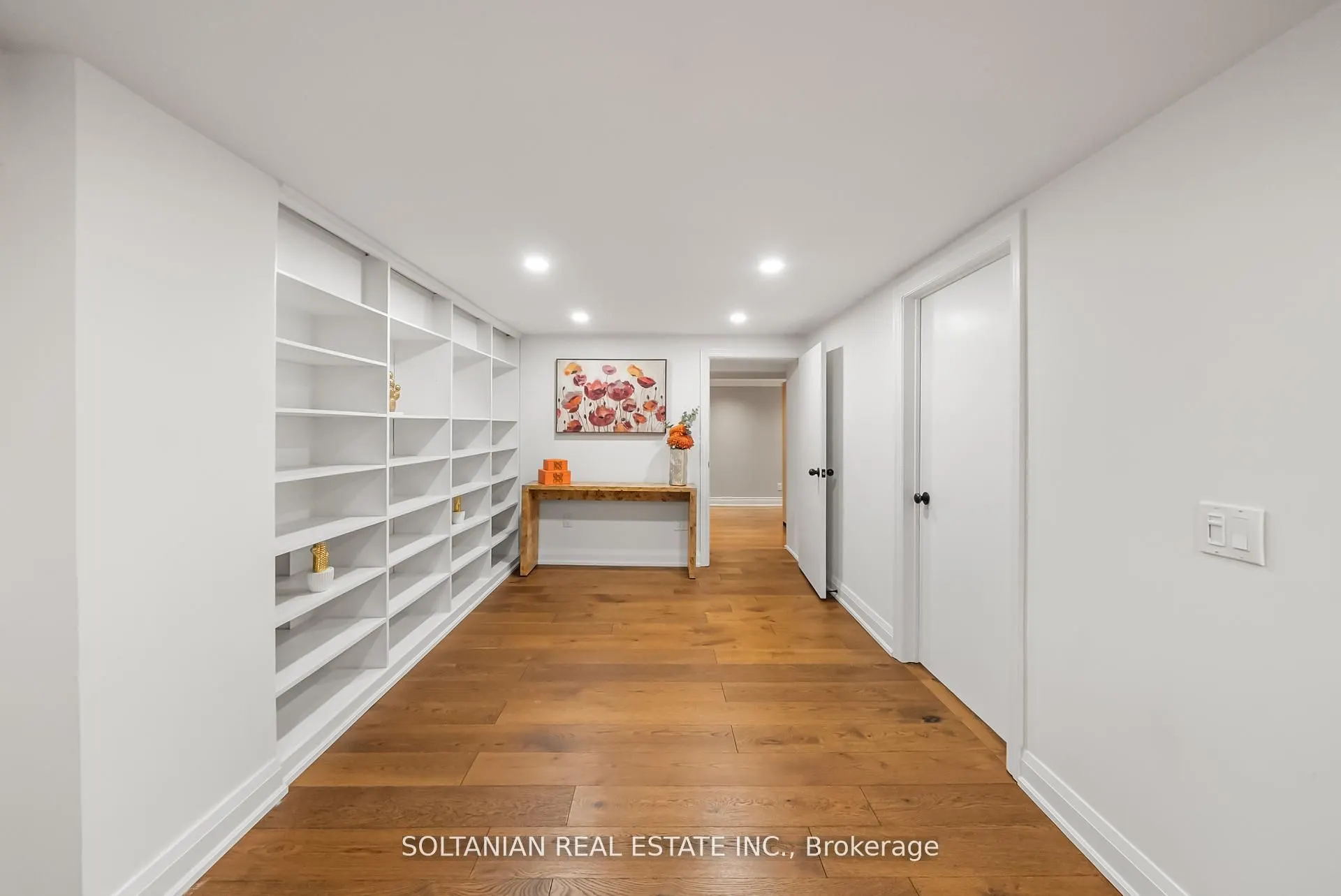 32 Beechwood Avenue