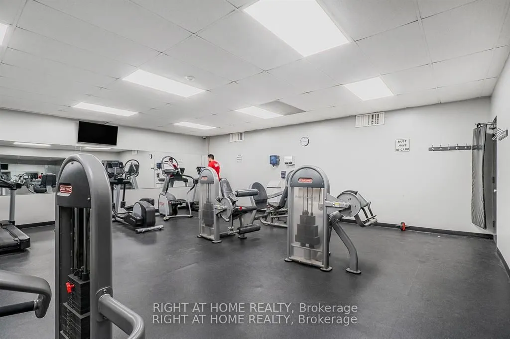 60 PAVANE LINK Way, #1709