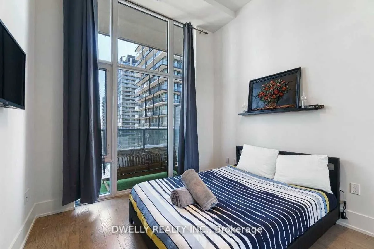 330 Richmond Street W, #2906