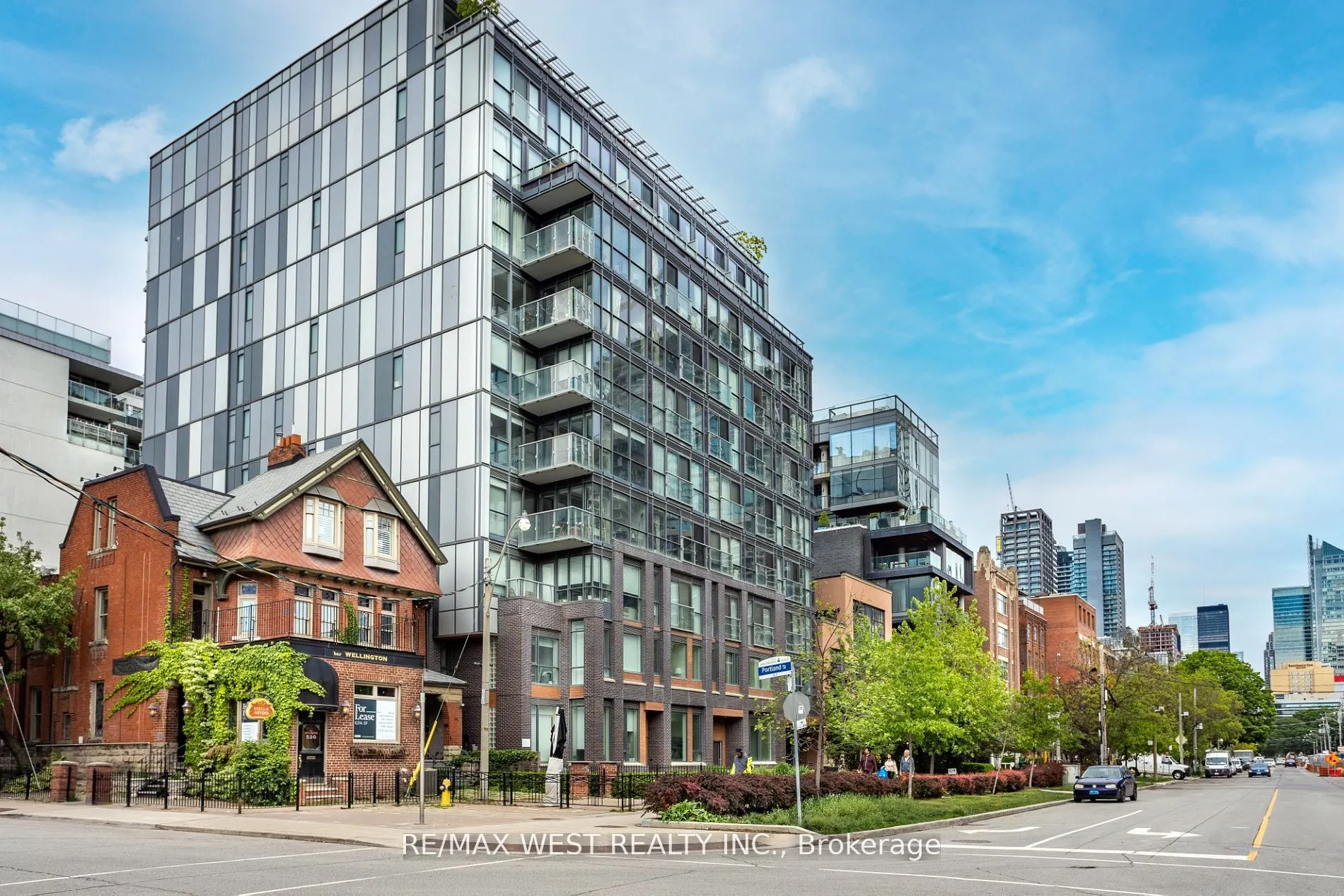 508 Wellington Street W, #TH02