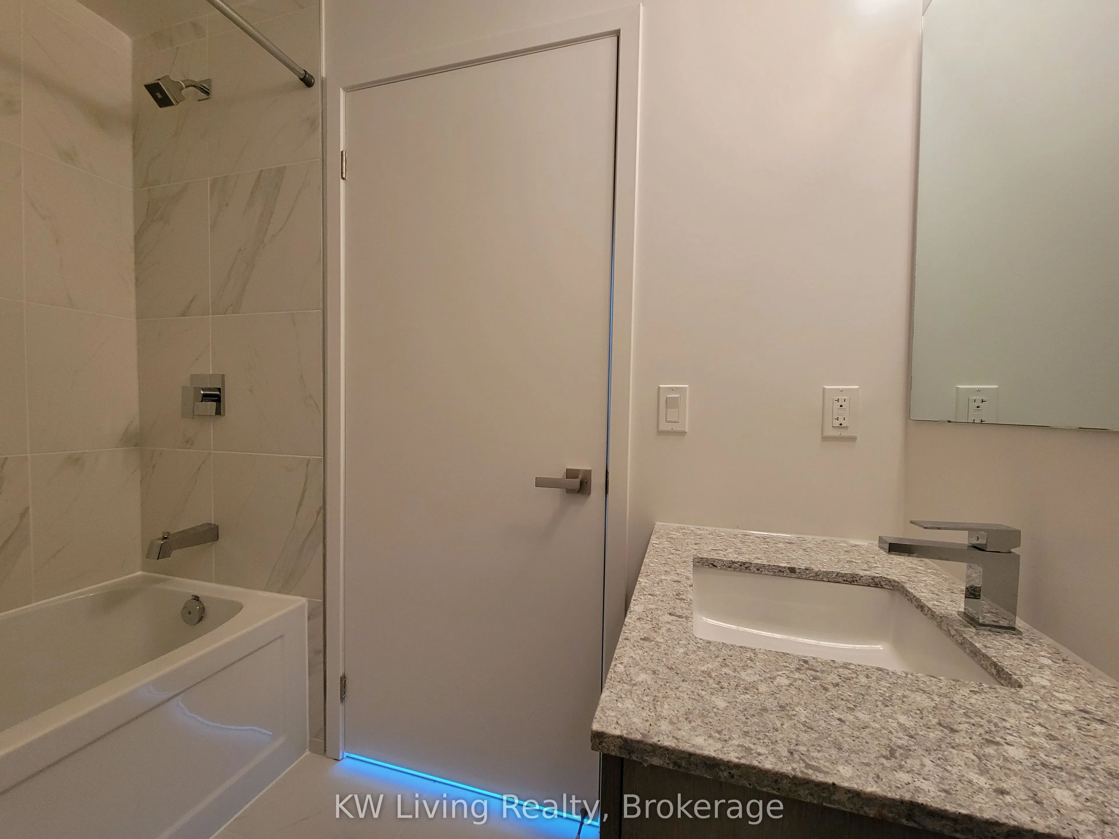 31 Tippett Road, #707