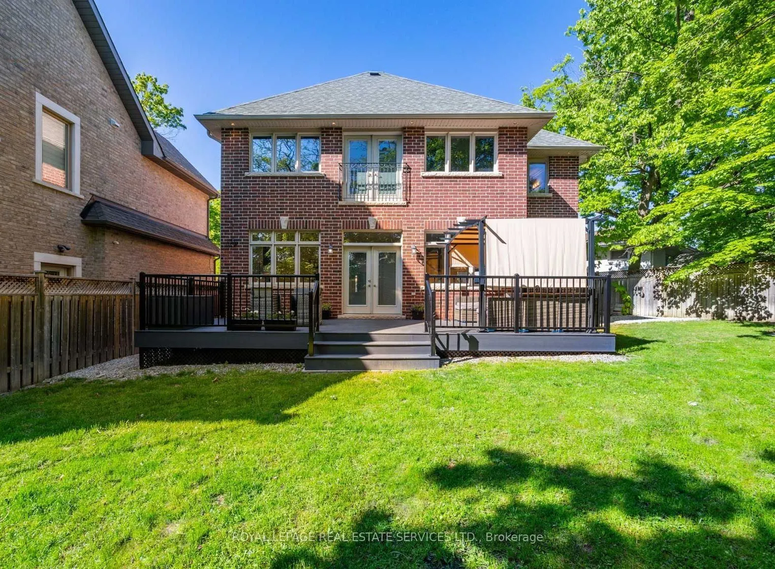 21A Roycrest Avenue