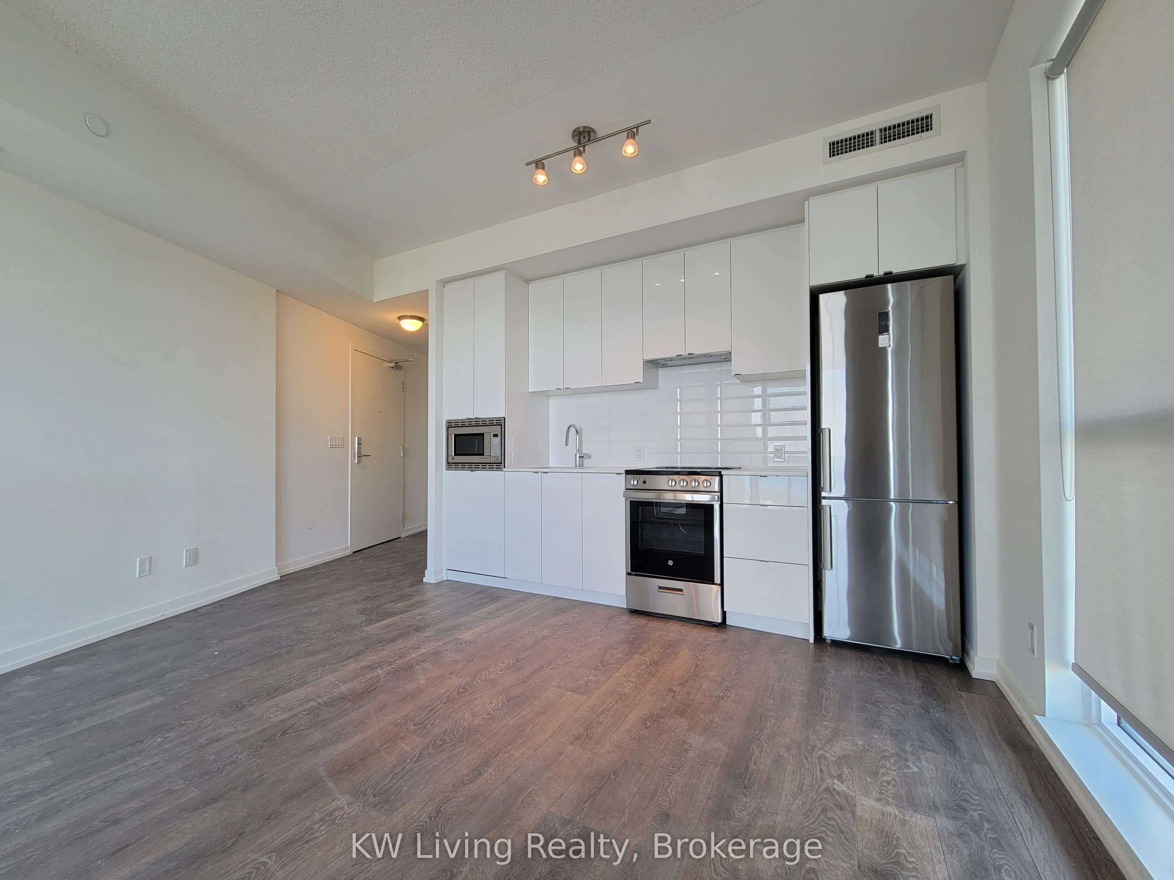 49 East Liberty Street, #2302