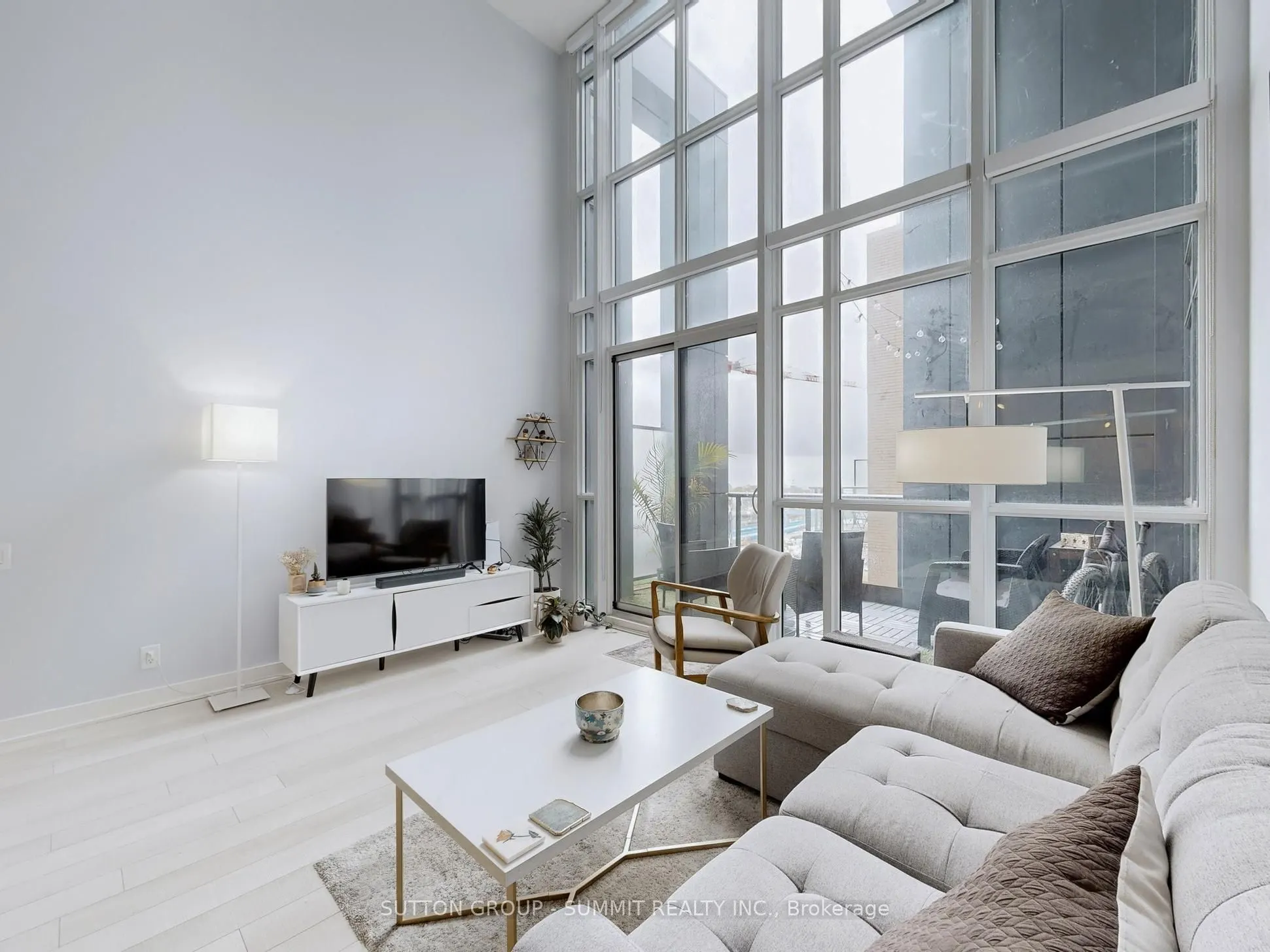 5 Hanna Avenue, #750