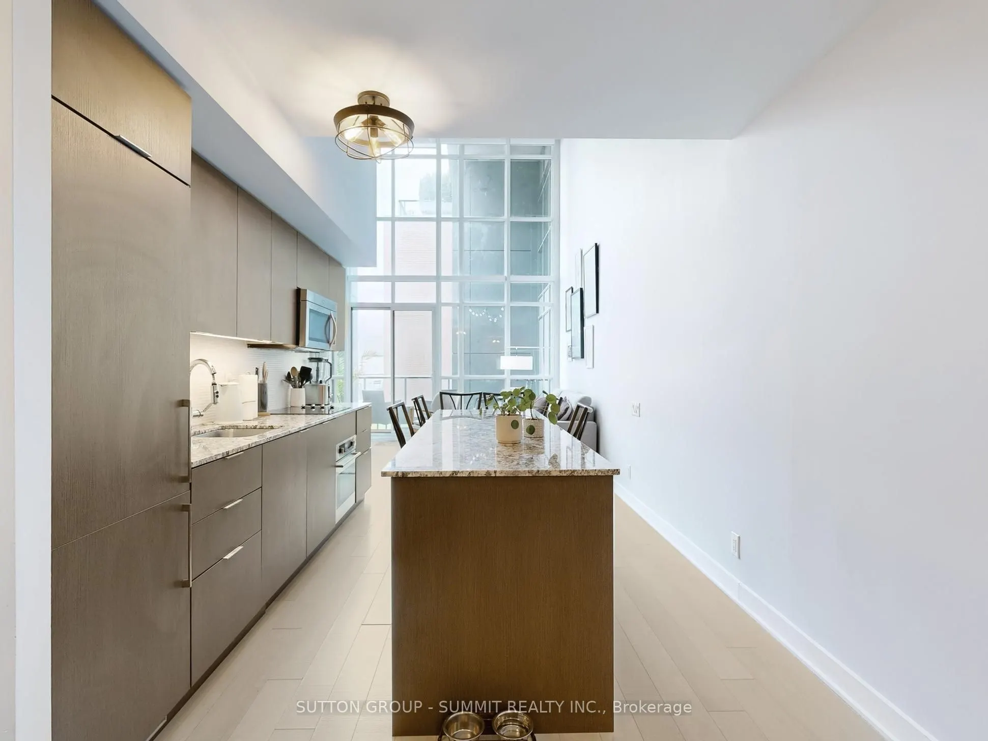 5 Hanna Avenue, #750