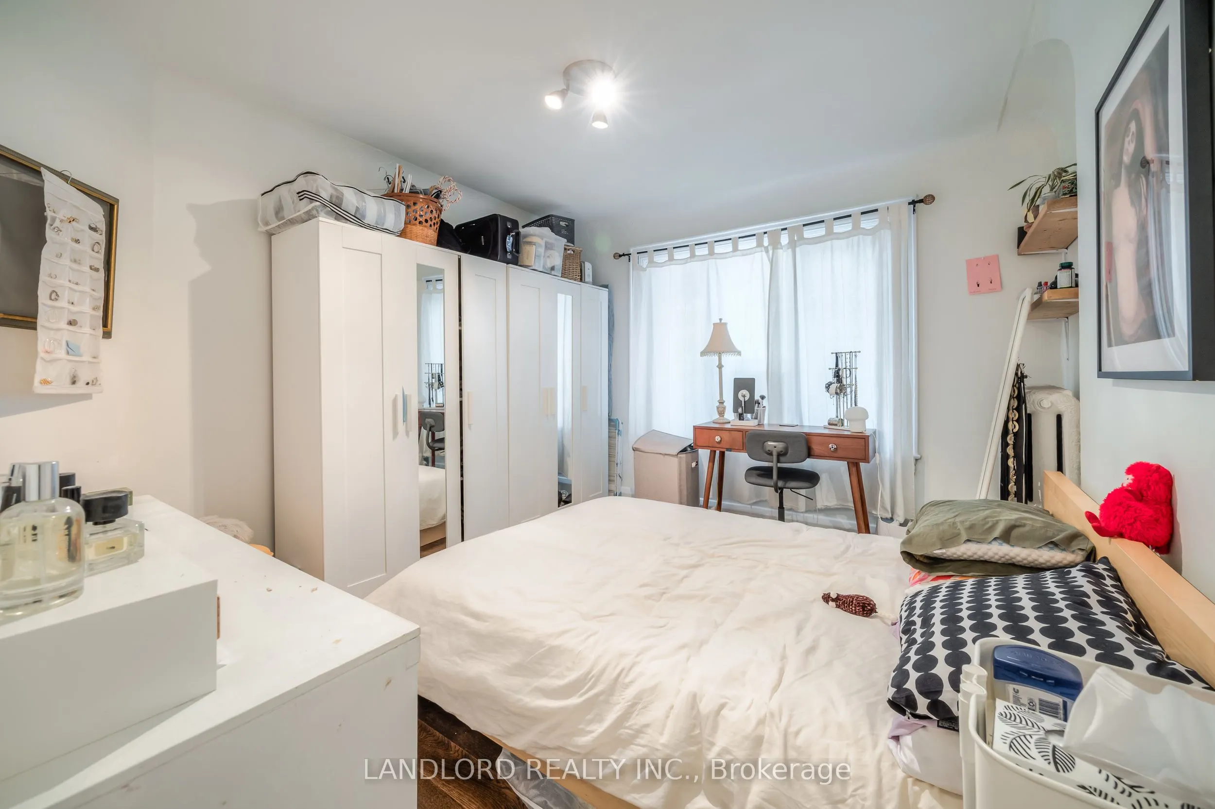 22 Rusholme Park Crescent