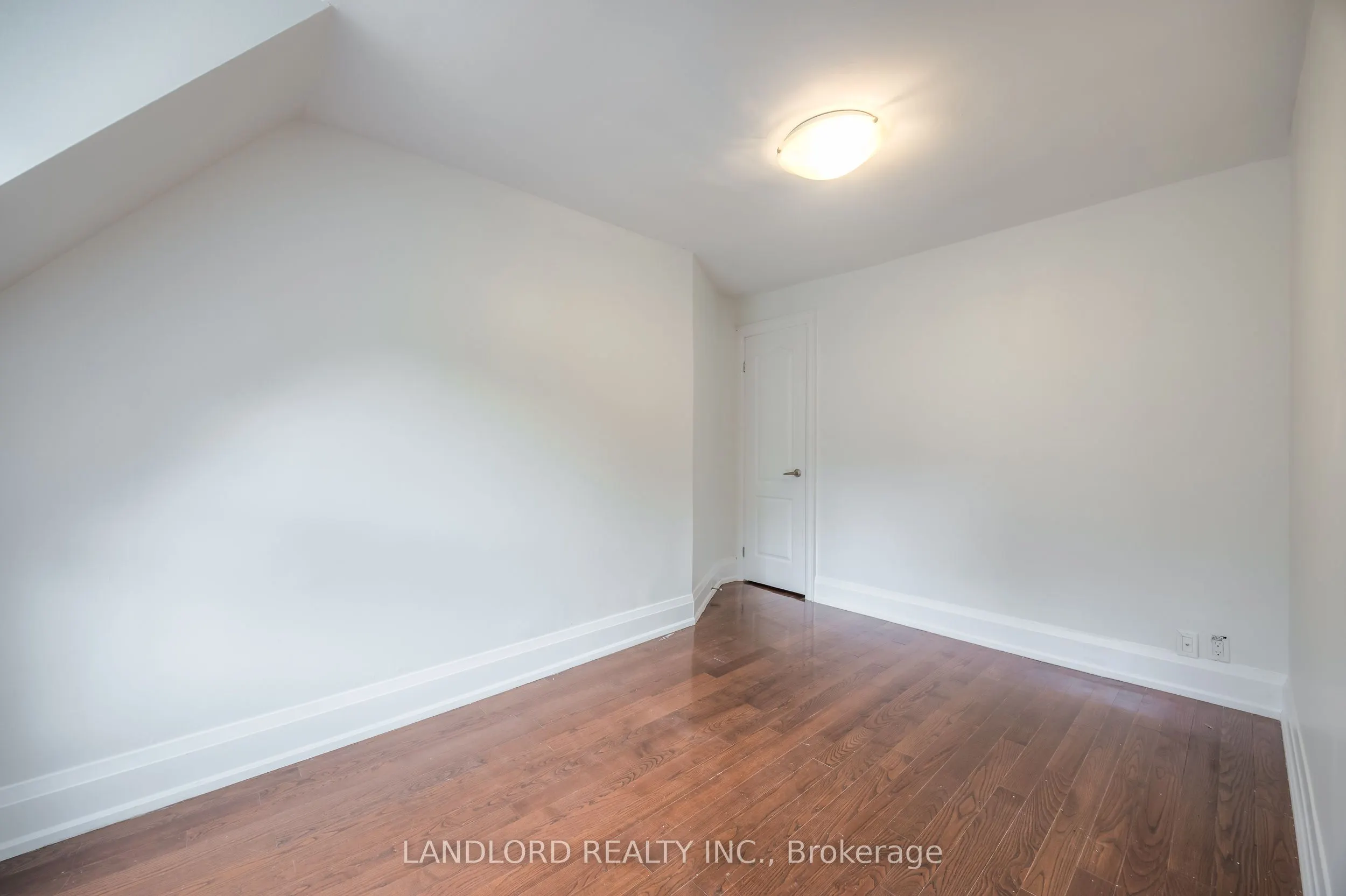 22 Rusholme Park Crescent