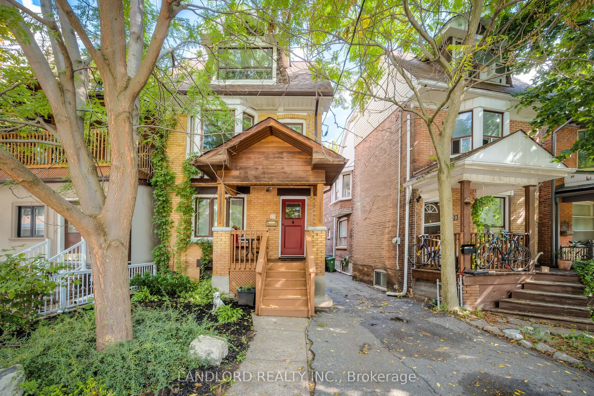 22 Rusholme Park Crescent