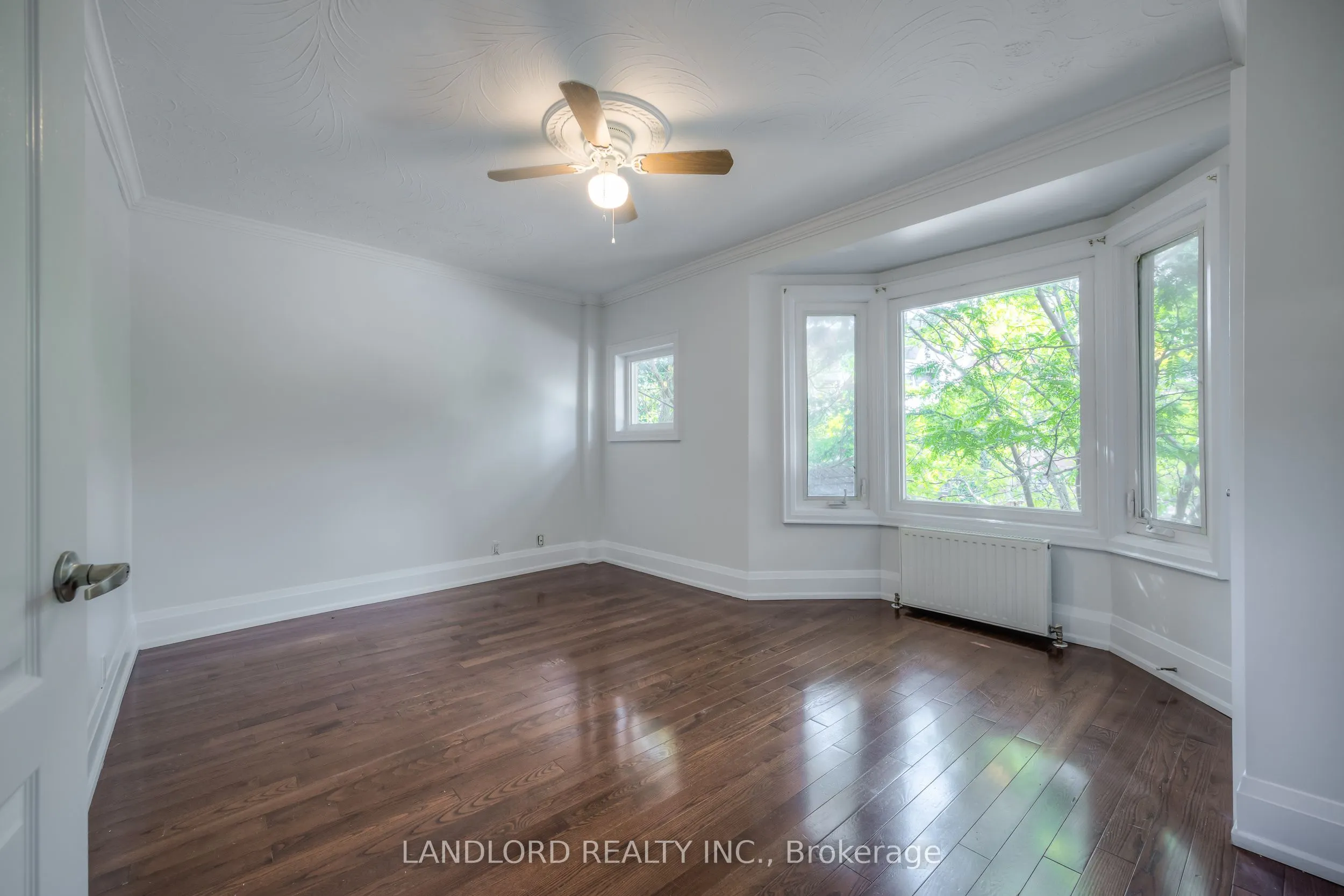 22 Rusholme Park Crescent