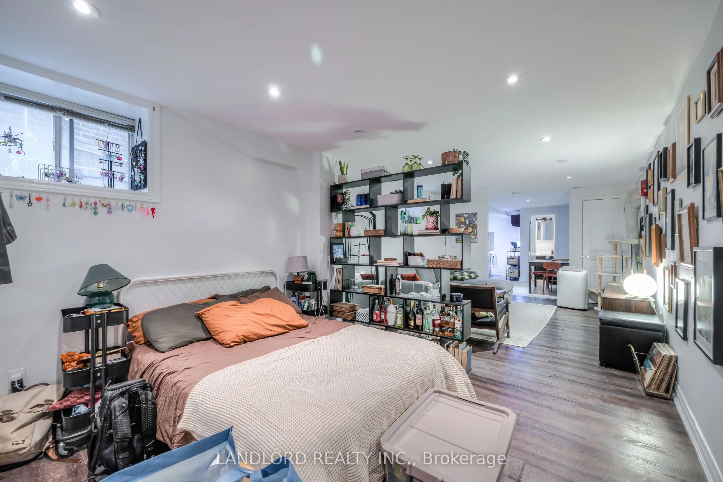 22 Rusholme Park Crescent