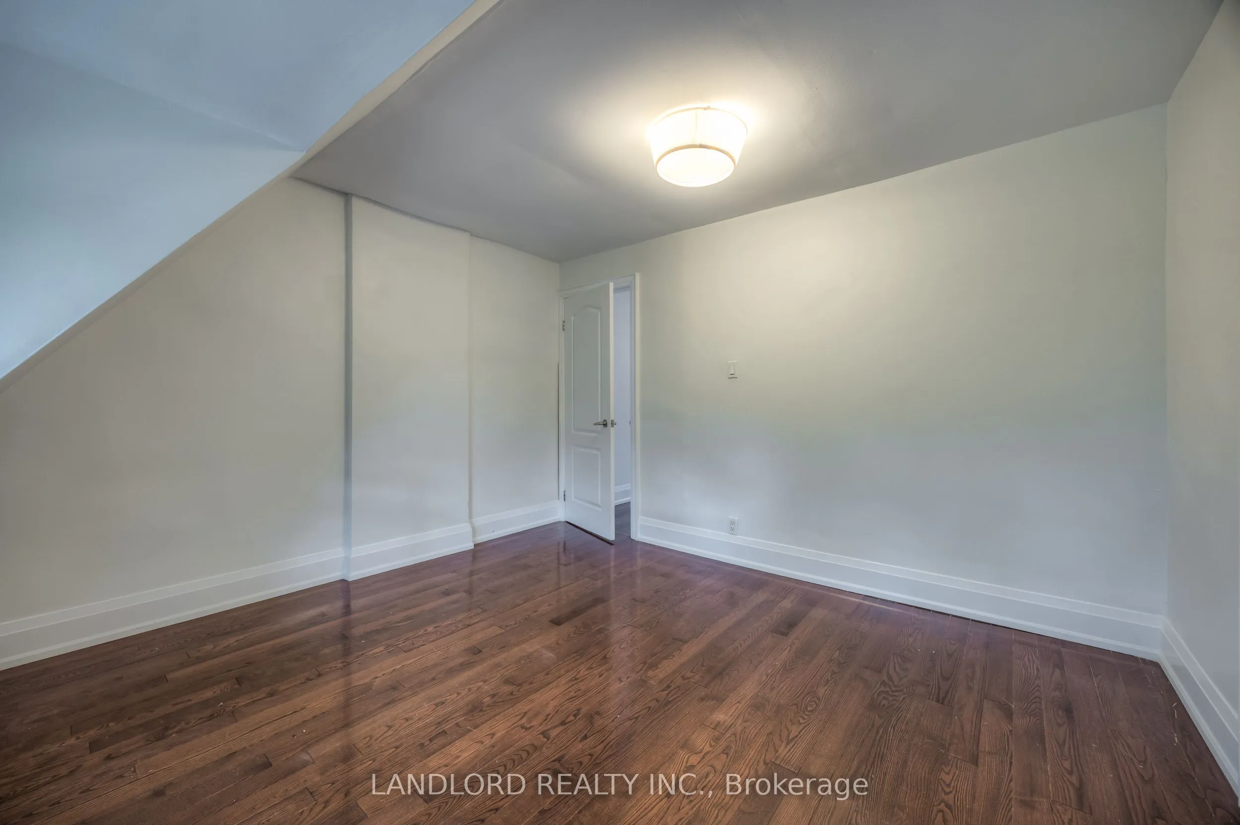 22 Rusholme Park Crescent