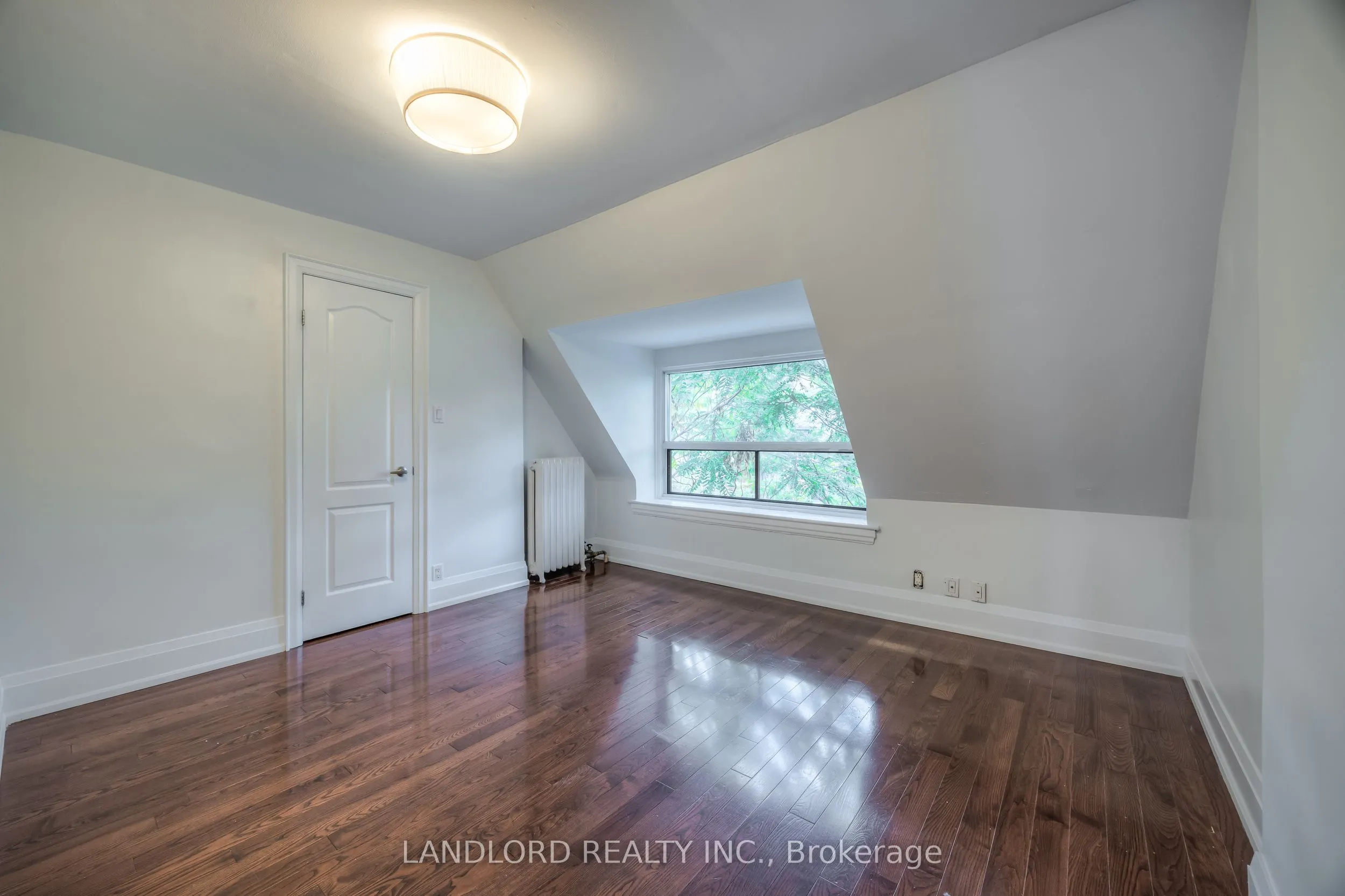 22 Rusholme Park Crescent
