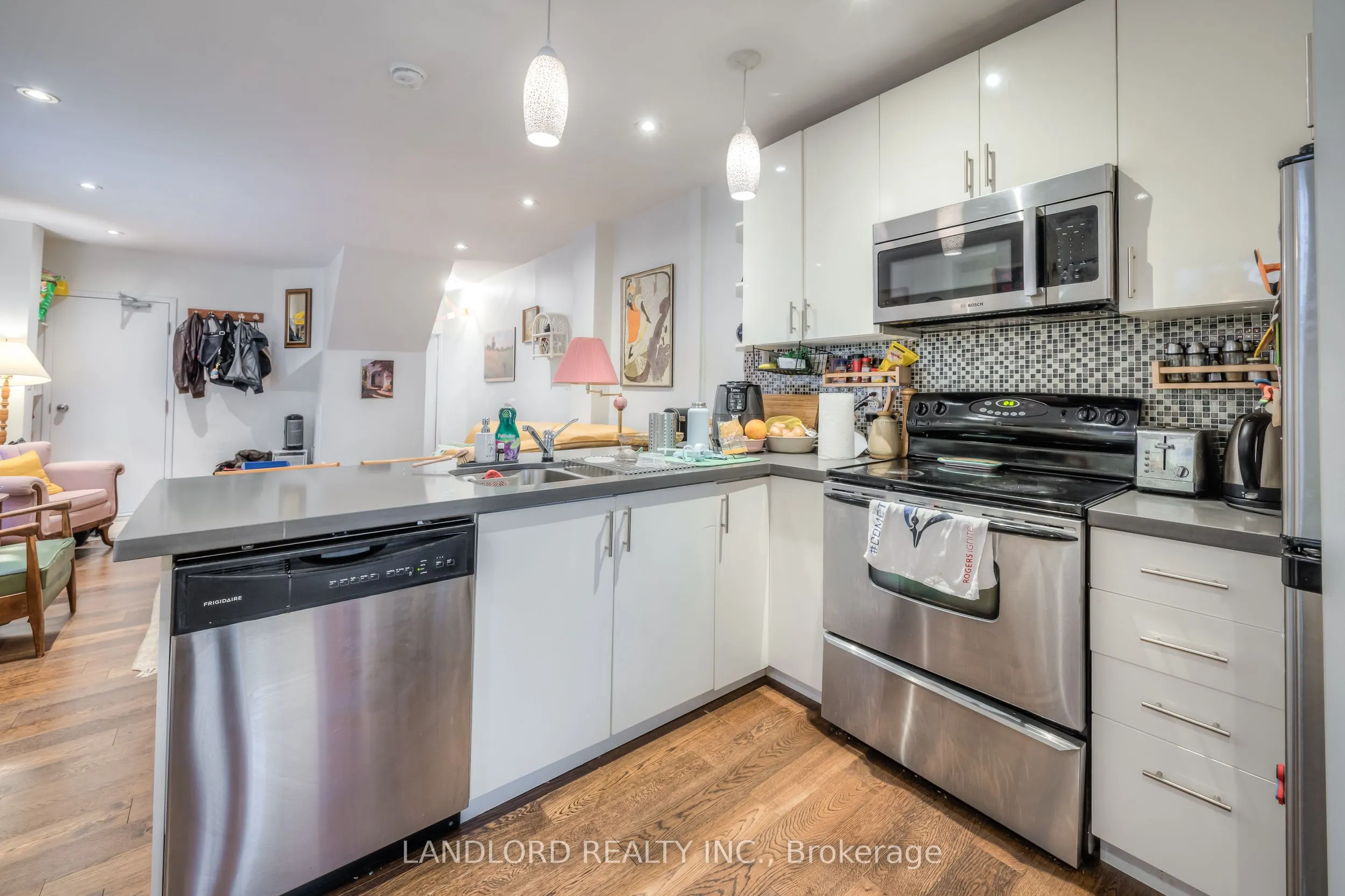 22 Rusholme Park Crescent