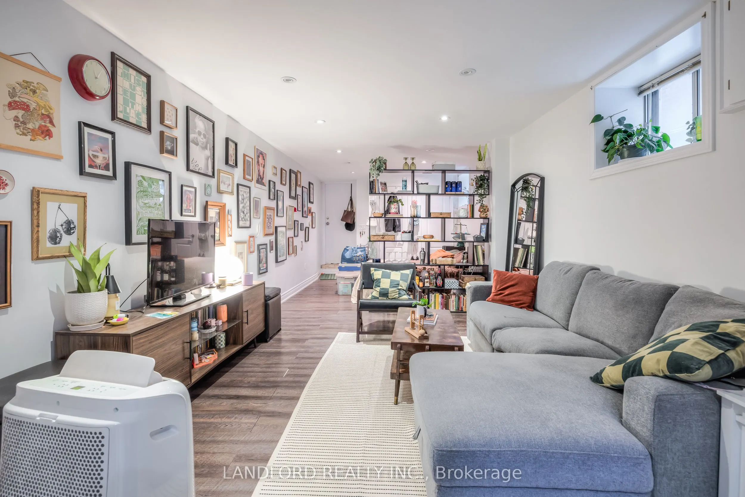 22 Rusholme Park Crescent