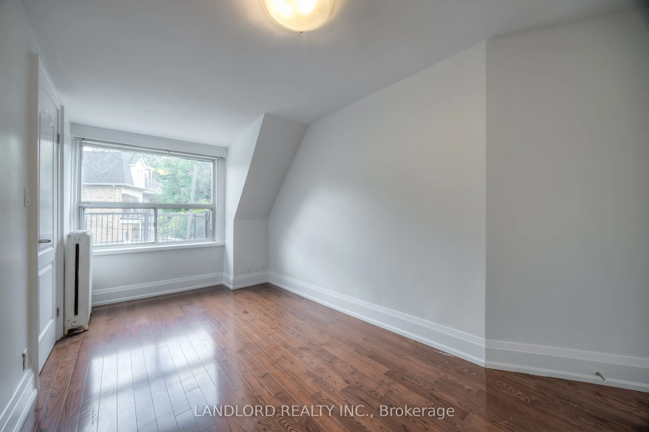 22 Rusholme Park Crescent