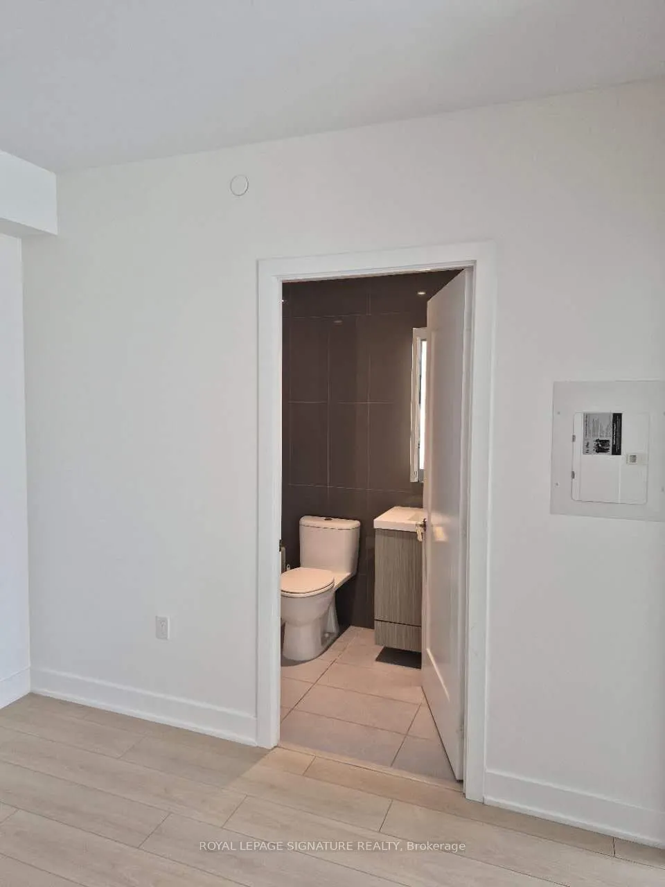 575 Bloor Street E, #1901
