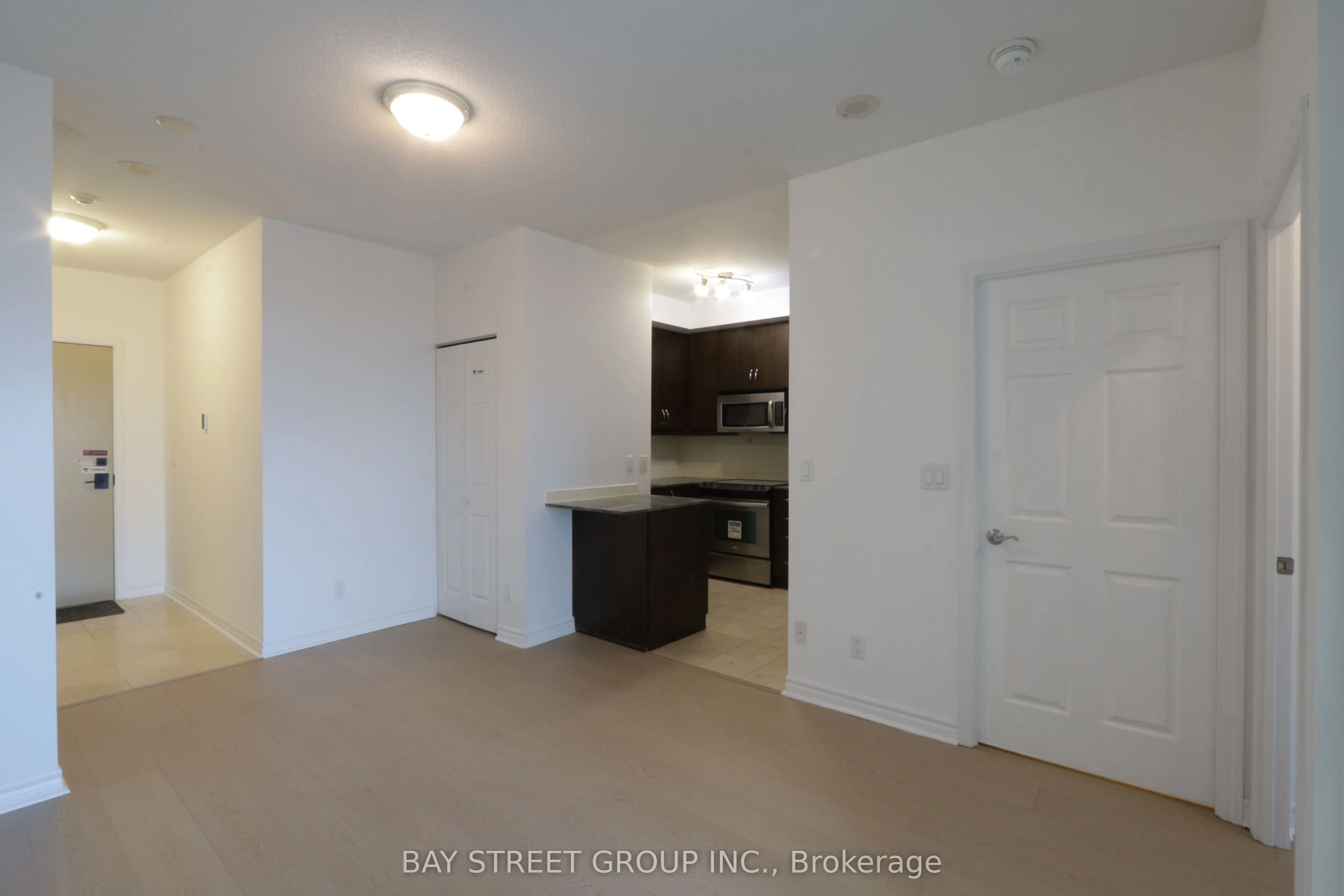 18 Holmes Avenue, #1101
