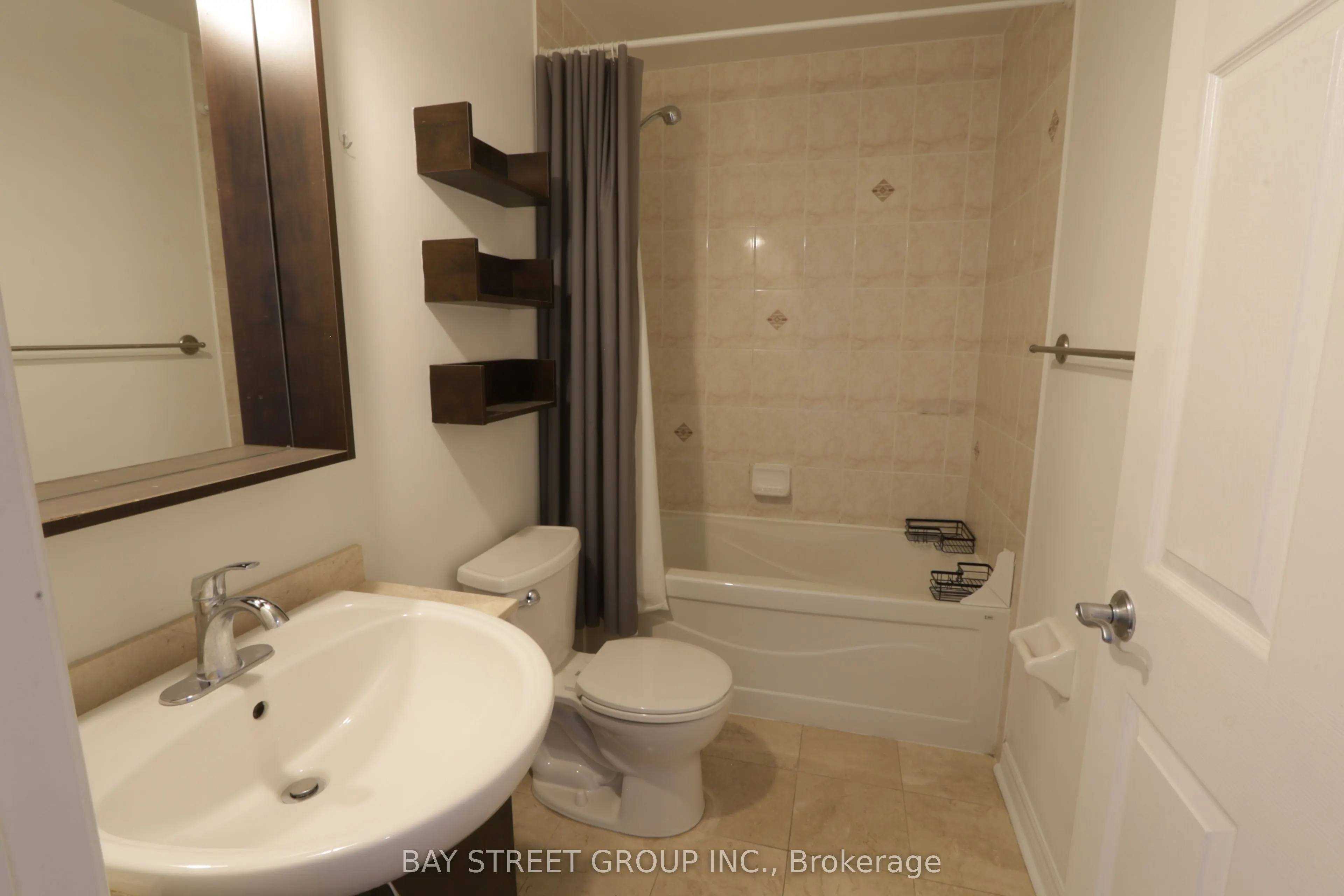 18 Holmes Avenue, #1101