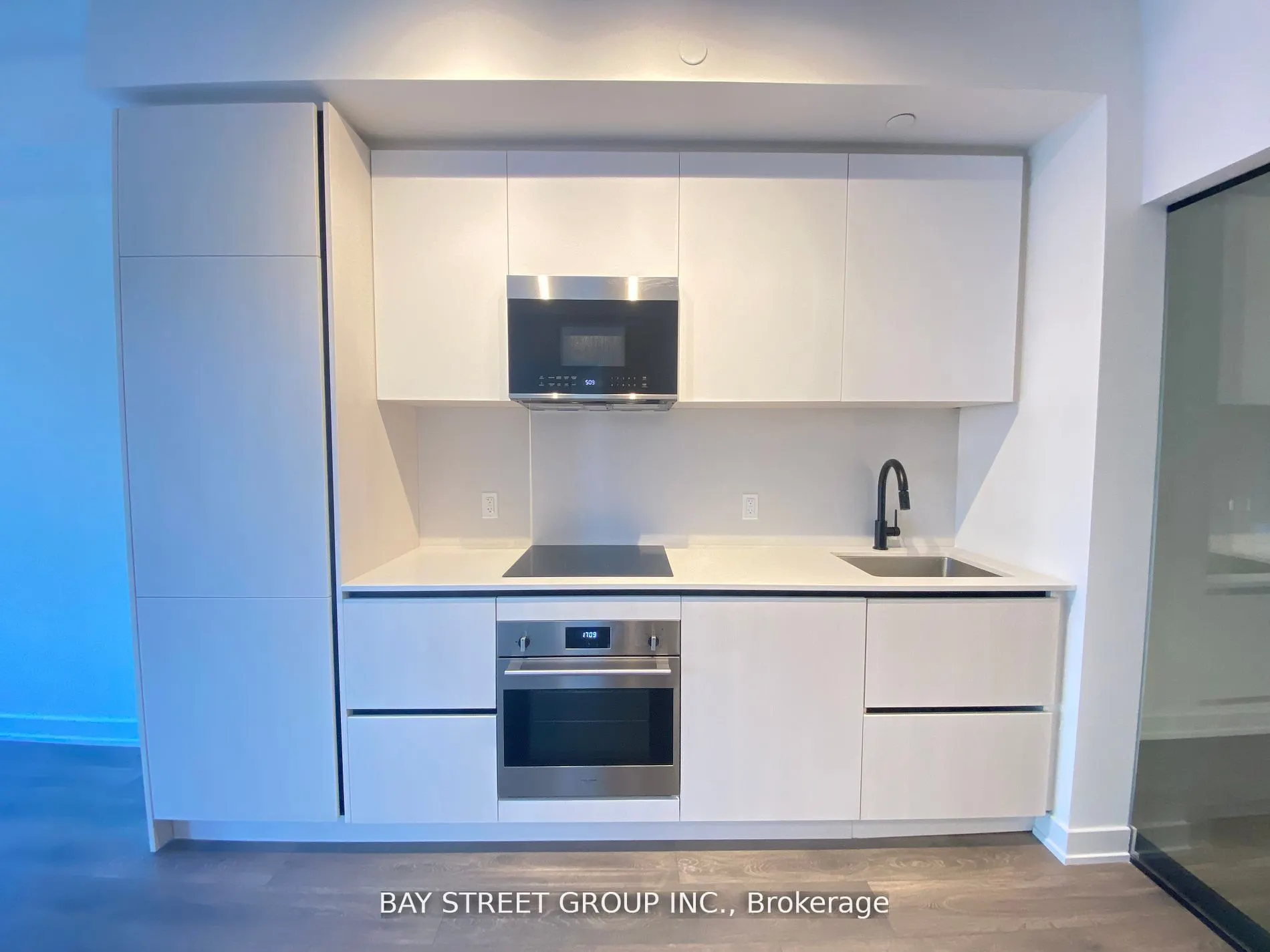 108 Peter Street, #4203