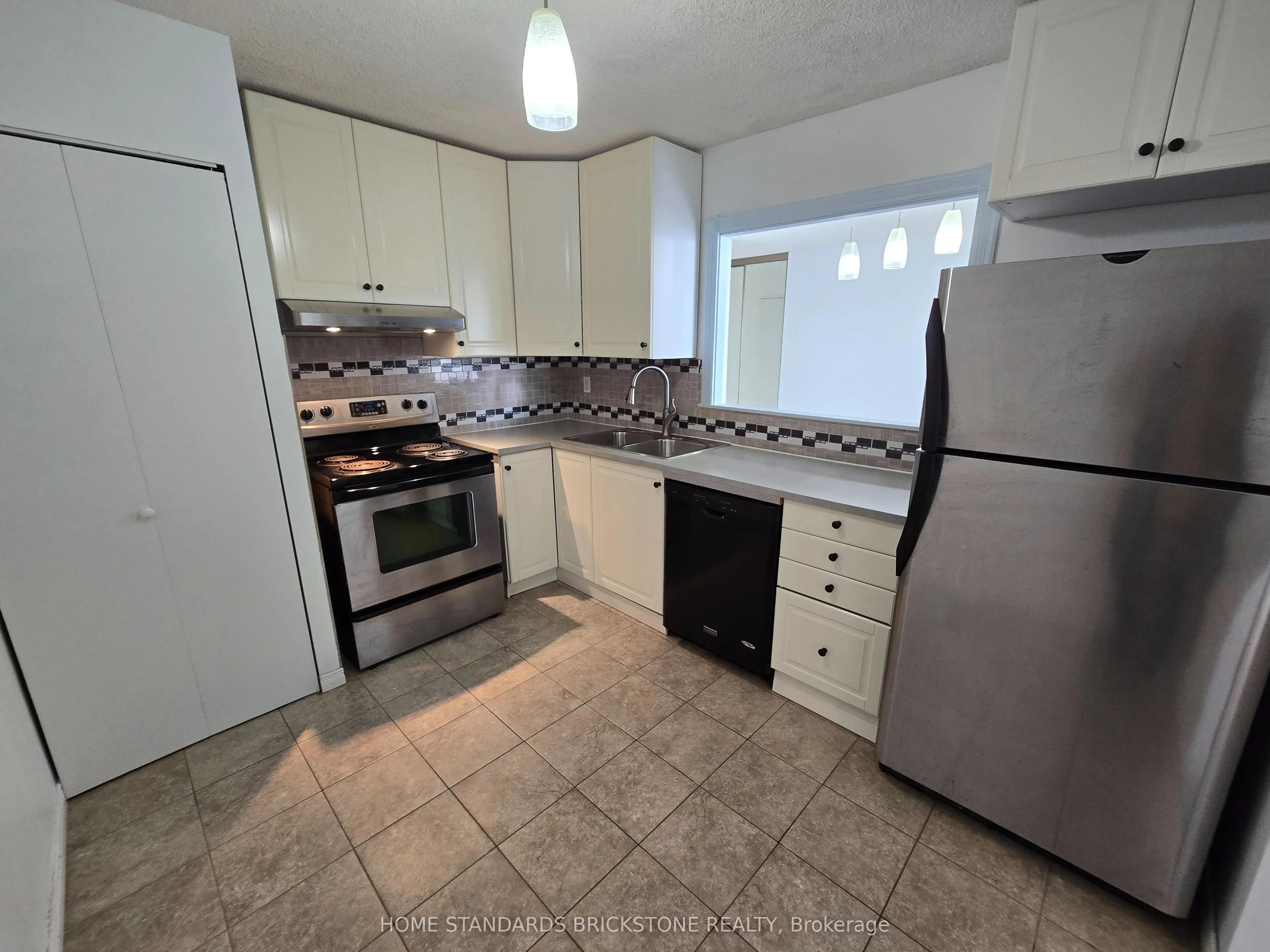 10 Tangreen Court, #3206