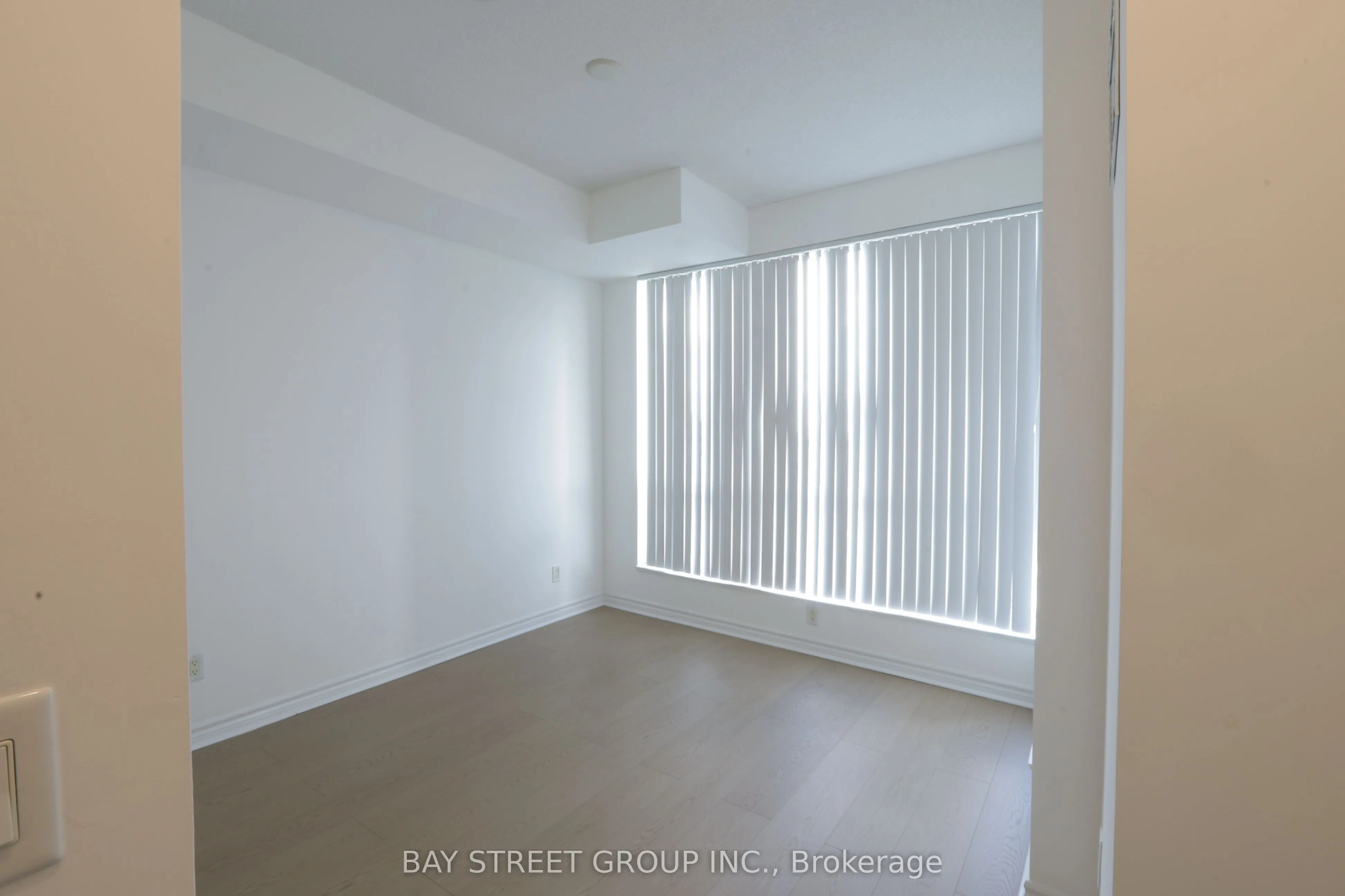 18 Holmes Avenue, #1101