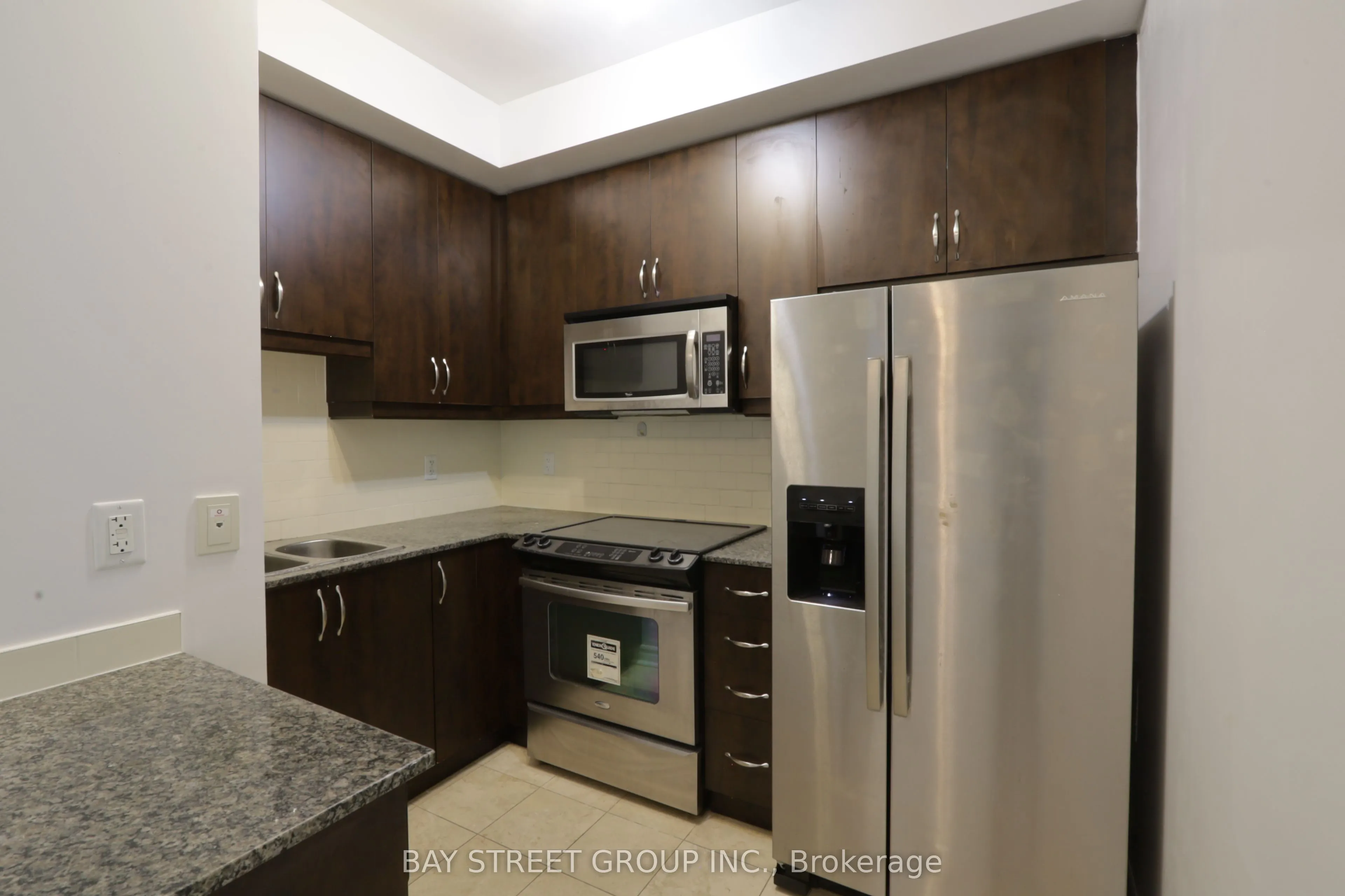 18 Holmes Avenue, #1101