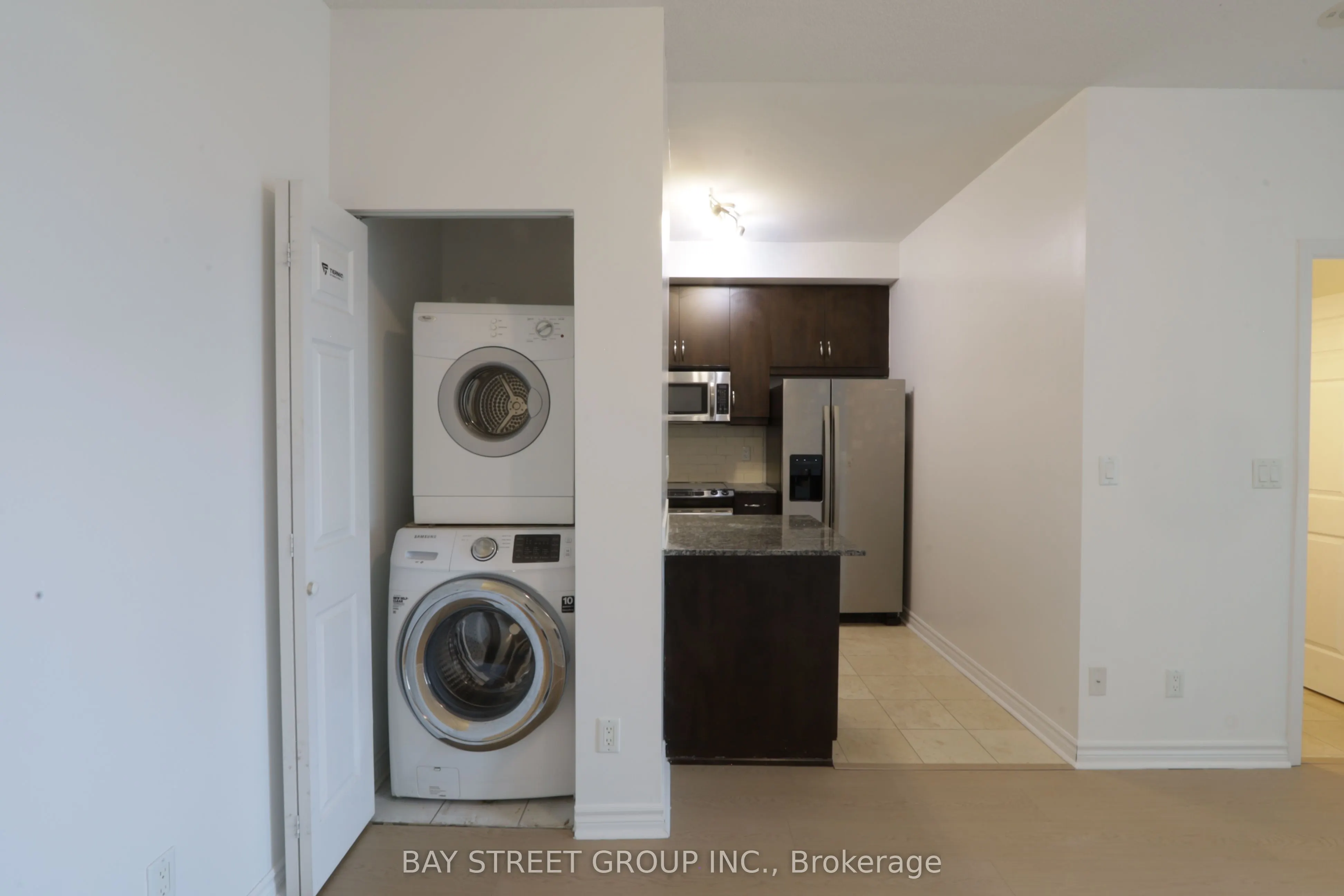 18 Holmes Avenue, #1101