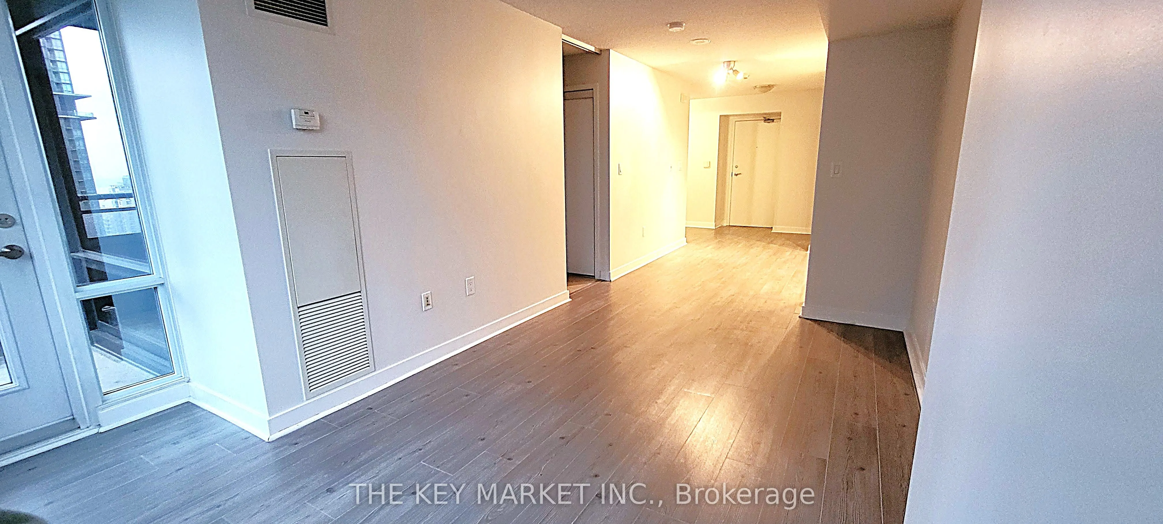 25 Telegram Mews, #1805