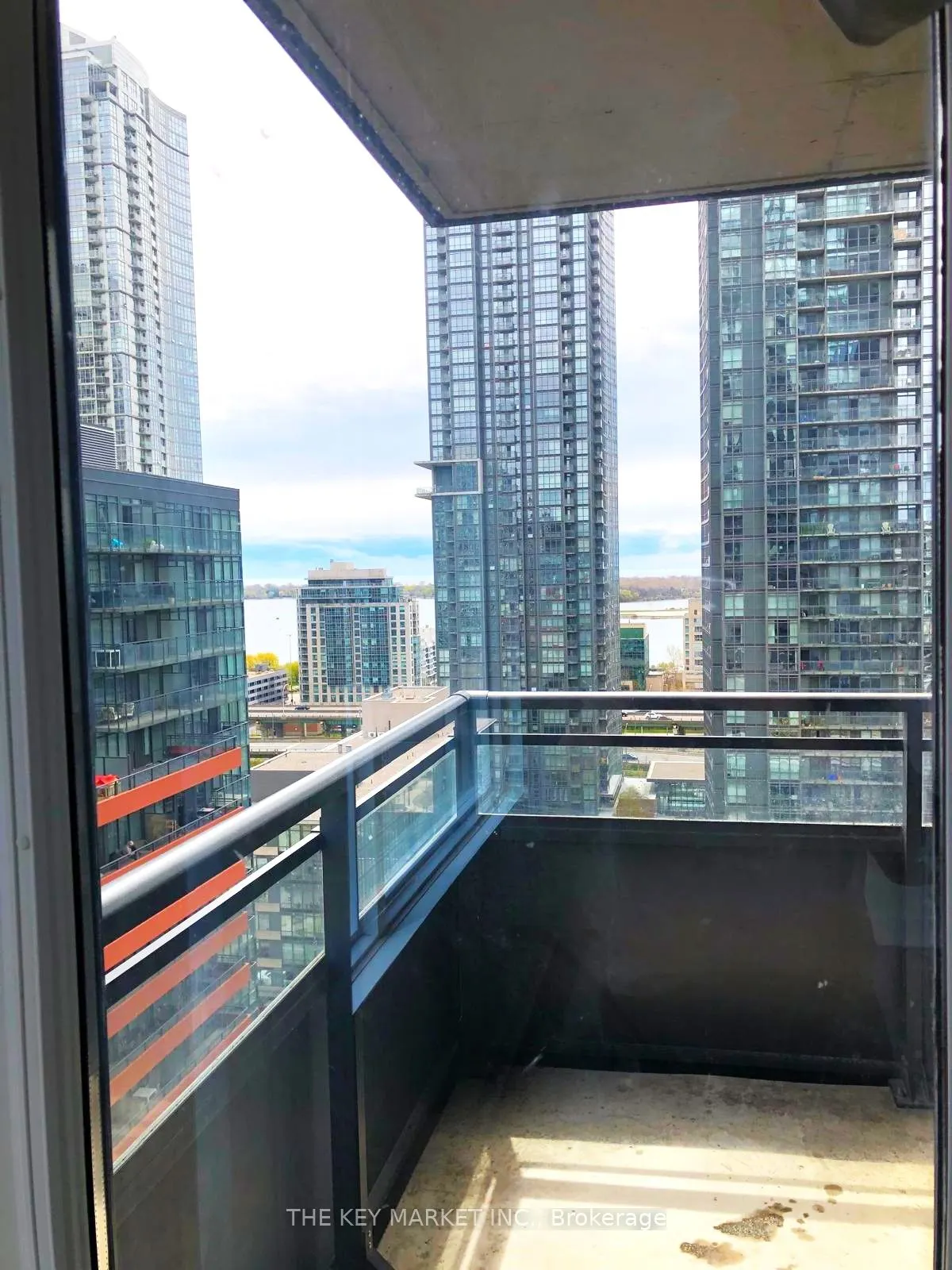 25 Telegram Mews, #1805