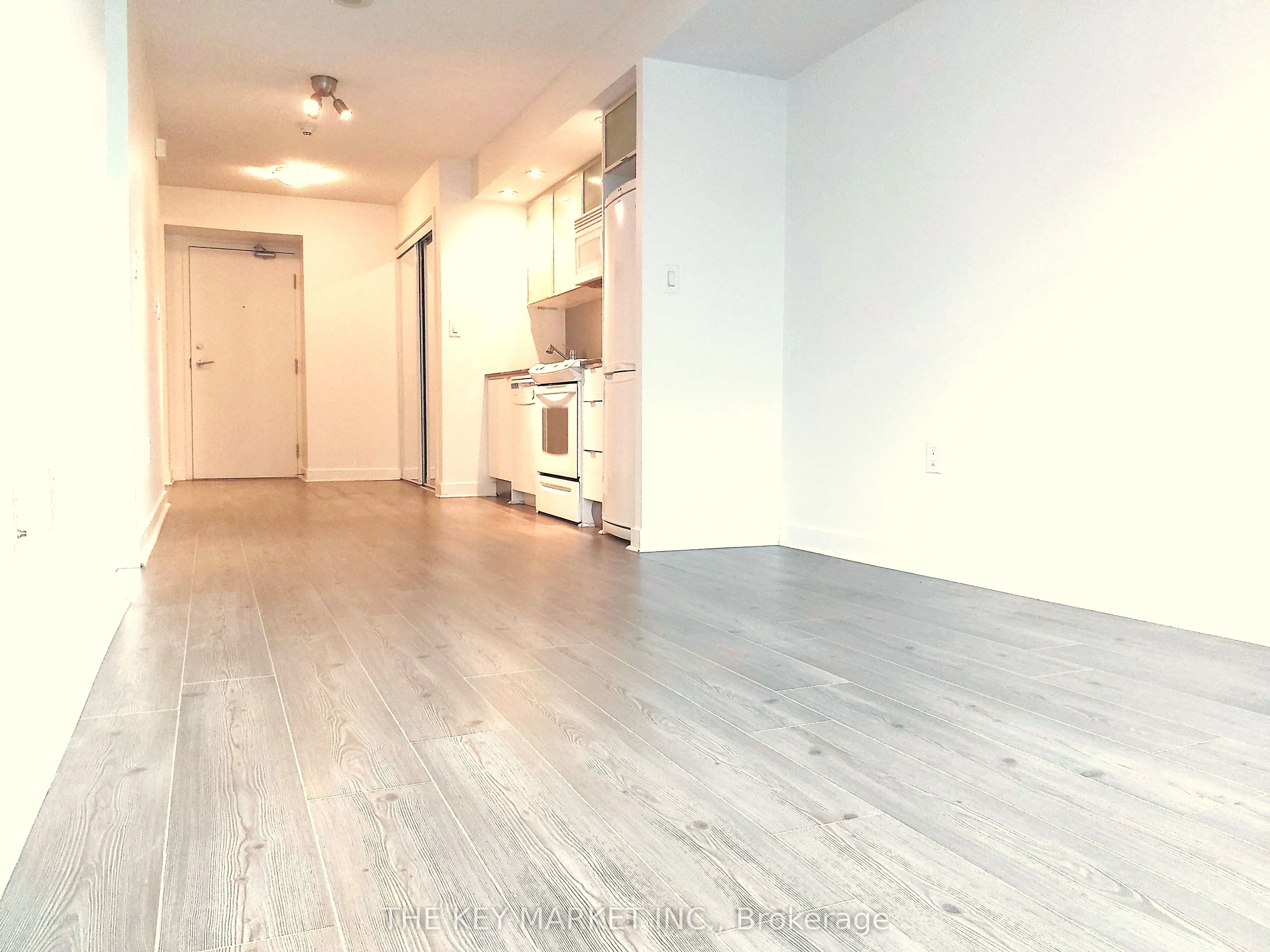 25 Telegram Mews, #1805