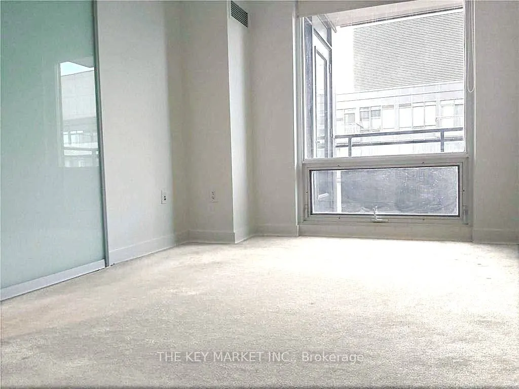 25 Telegram Mews, #1805