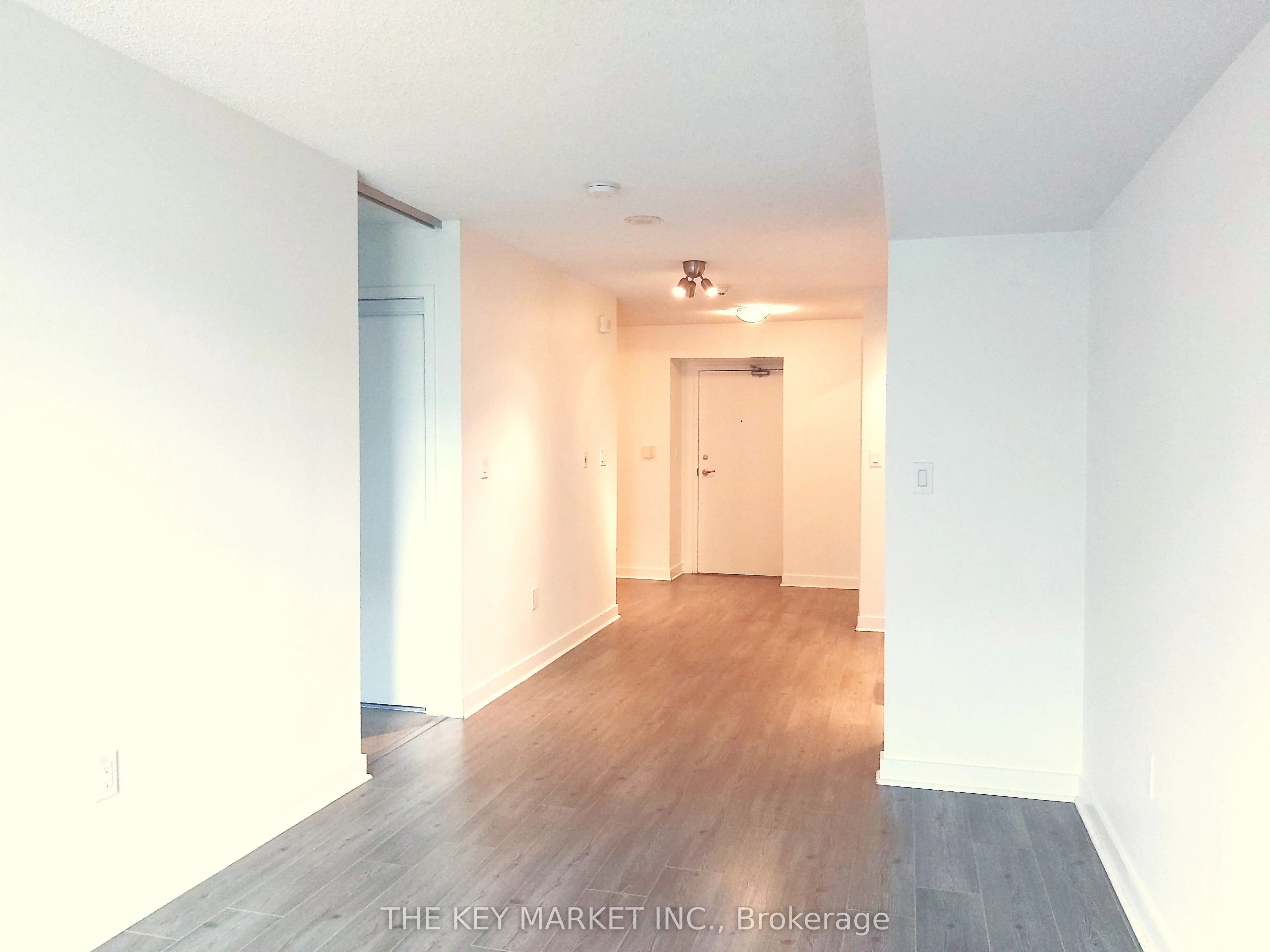 25 Telegram Mews, #1805